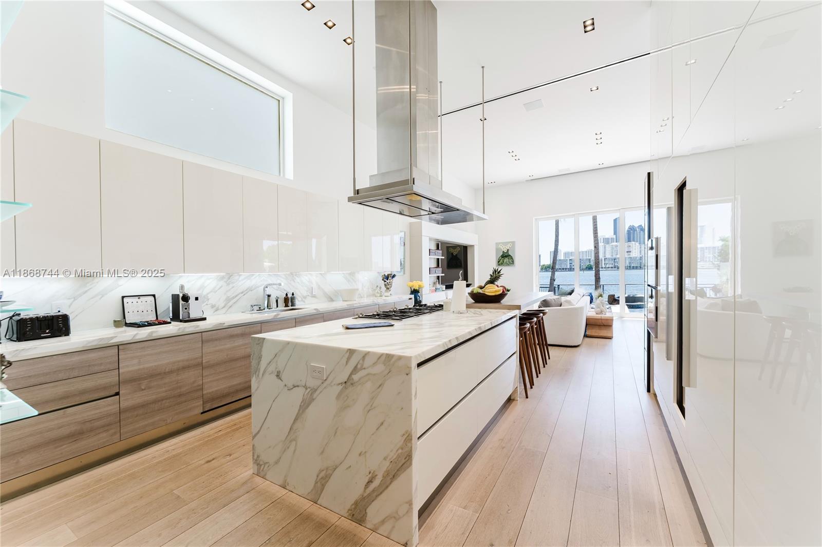 ISLAND ESTATES - Residential Lease