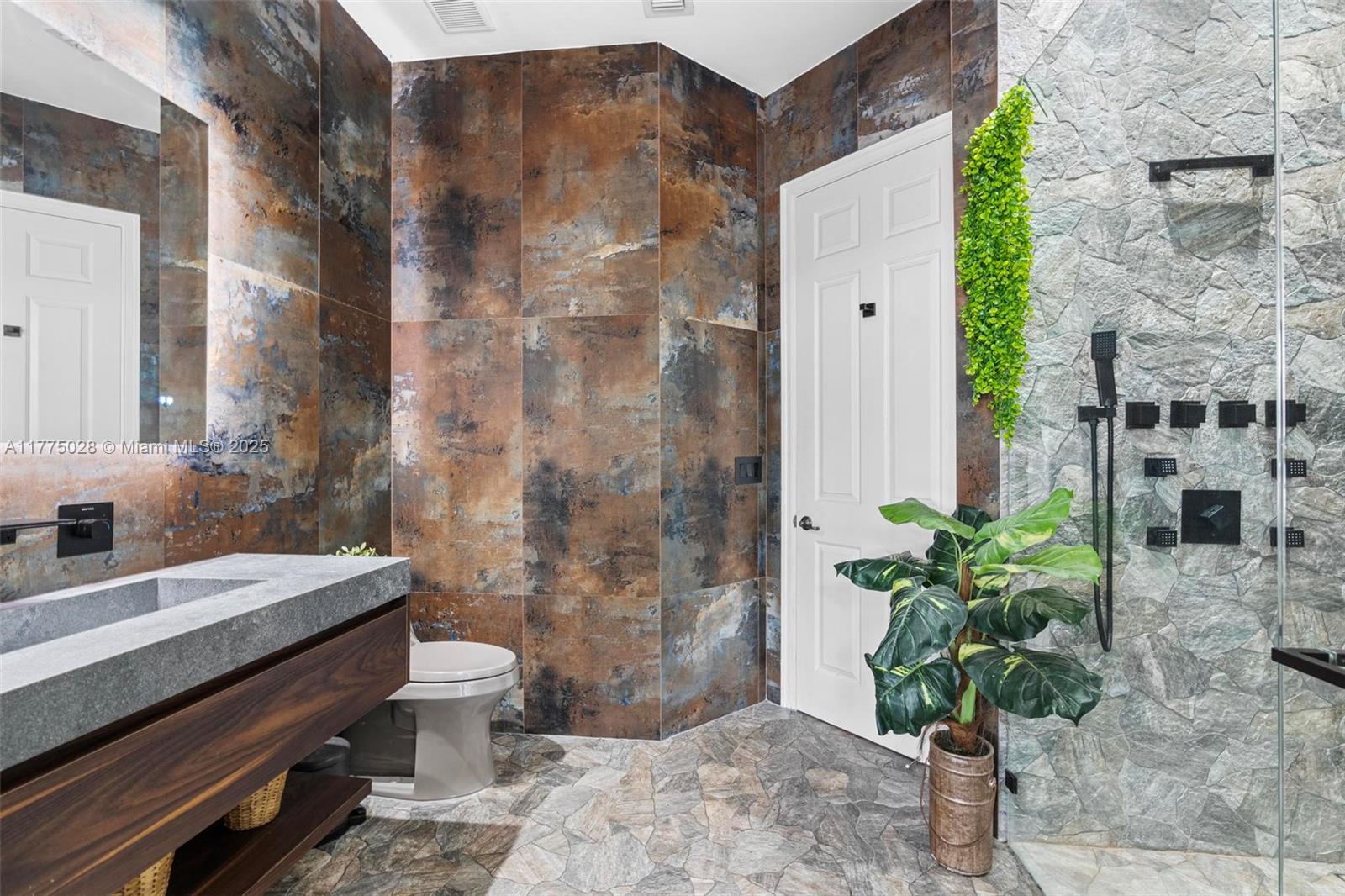 RIVERSTONE - Residential