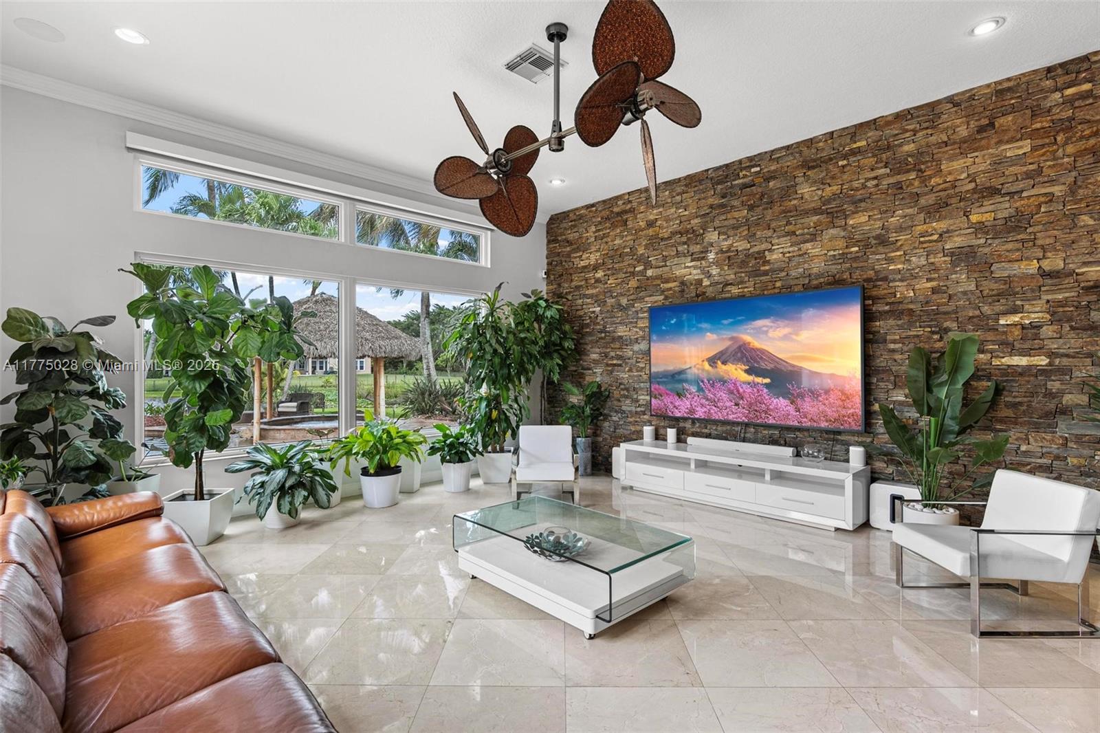 RIVERSTONE - Residential