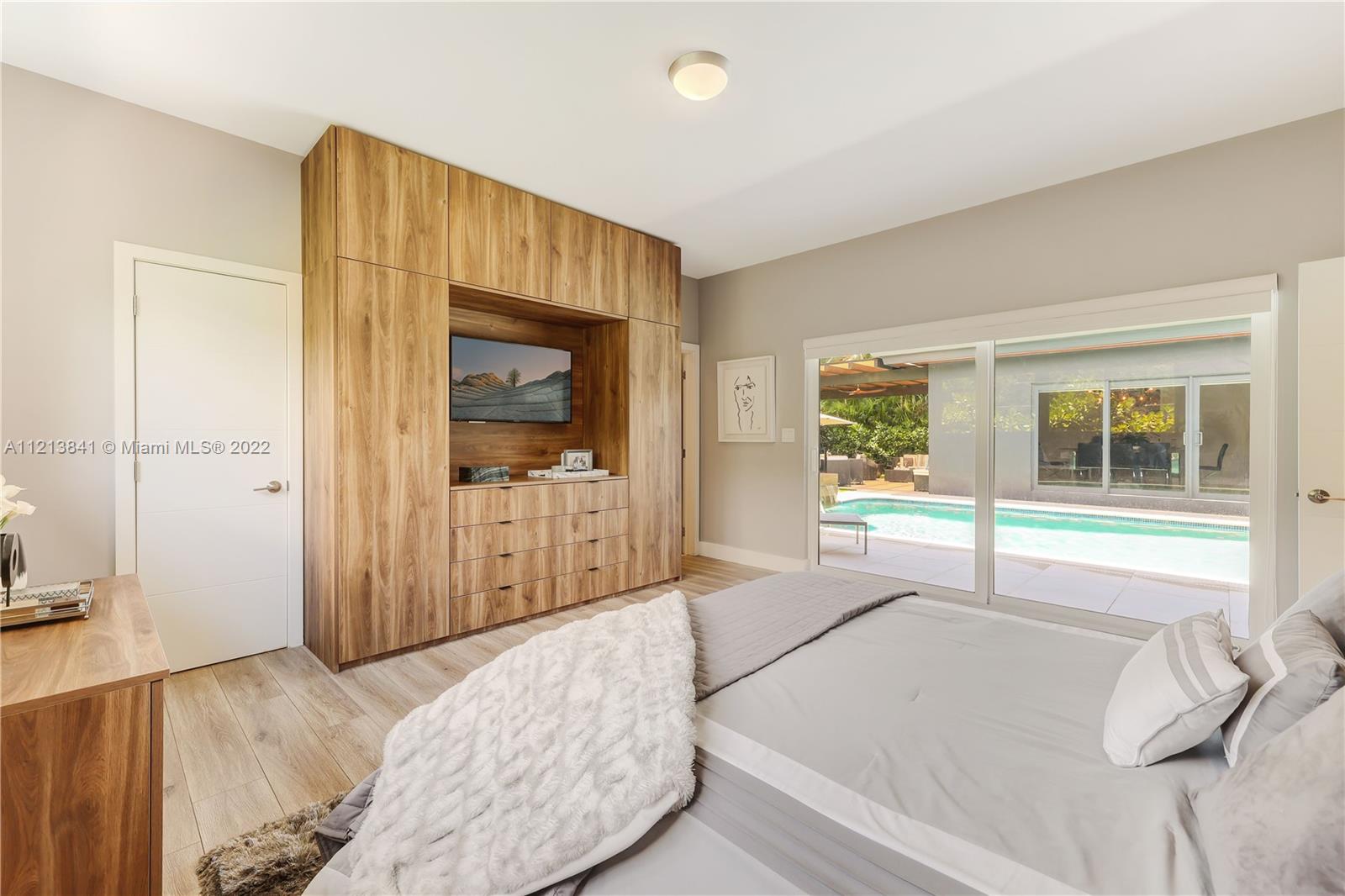 BAY HEIGHTS - Residential