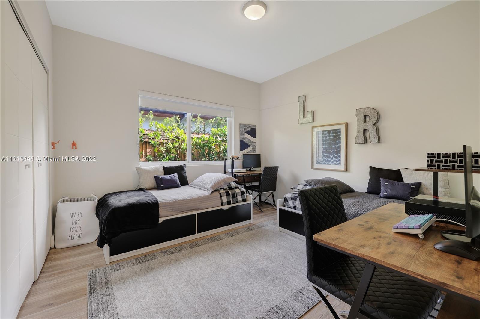 BAY HEIGHTS - Residential