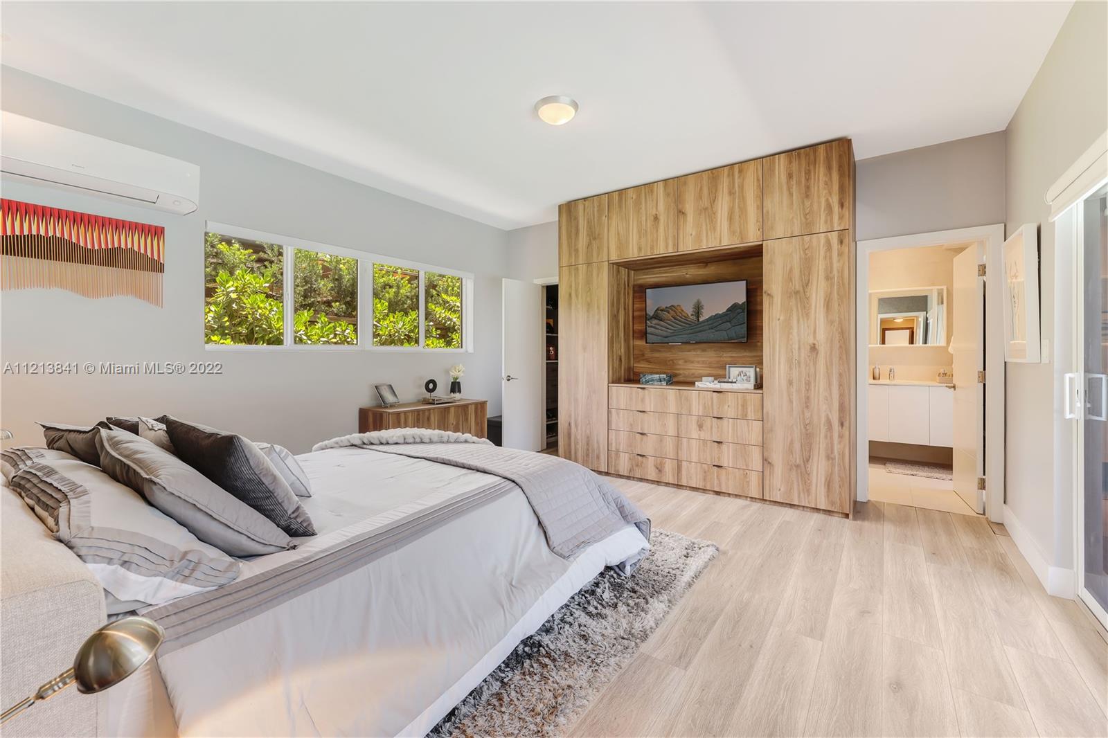 BAY HEIGHTS - Residential