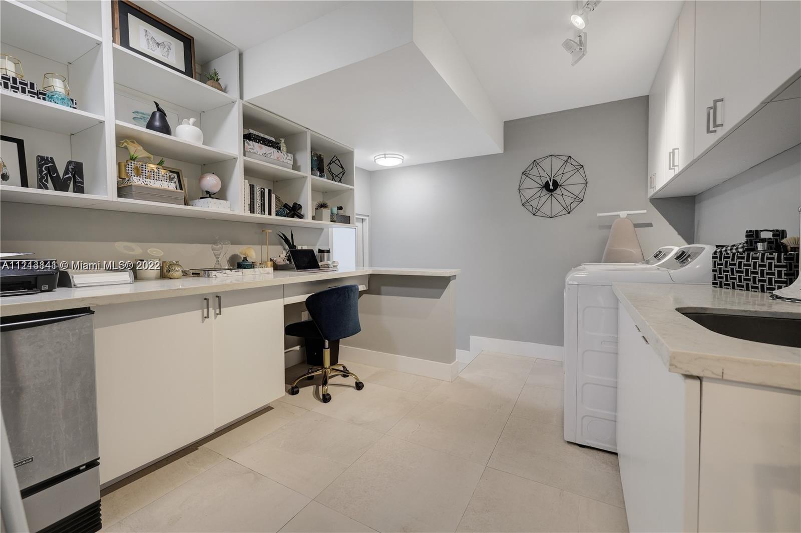 BAY HEIGHTS - Residential