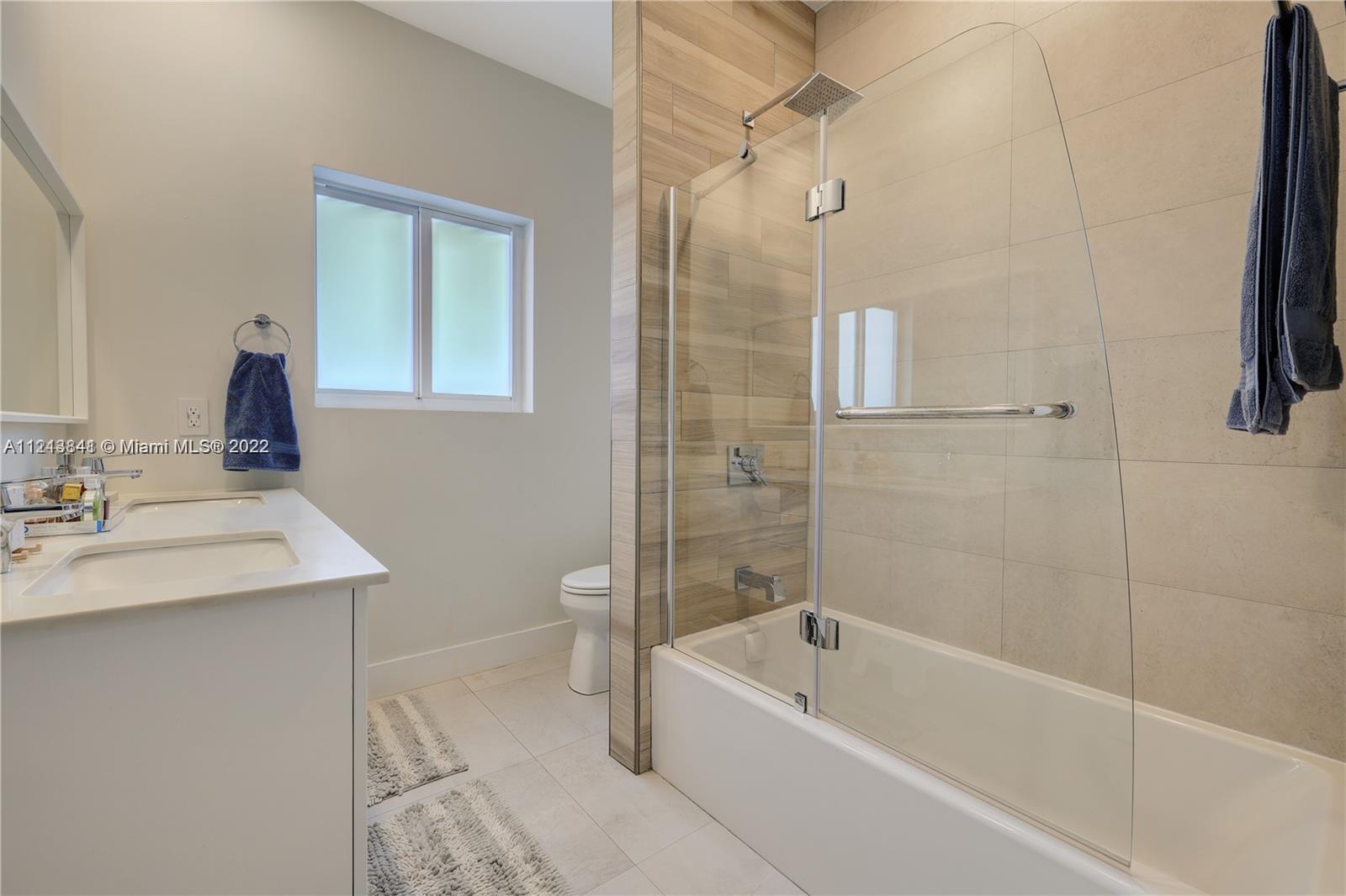 BAY HEIGHTS - Residential