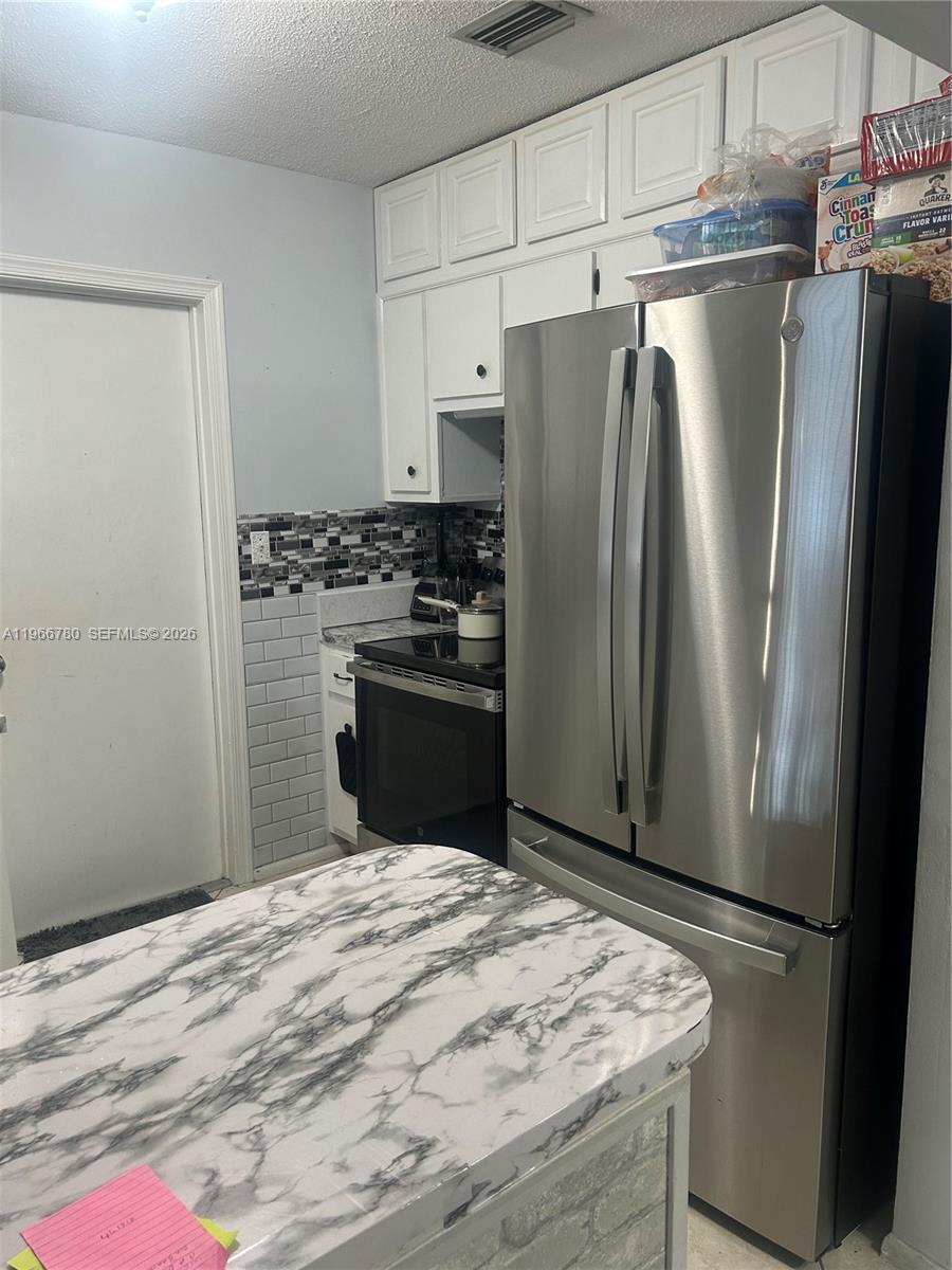 MAINLANDS OF TAMARAC LAKE - Residential