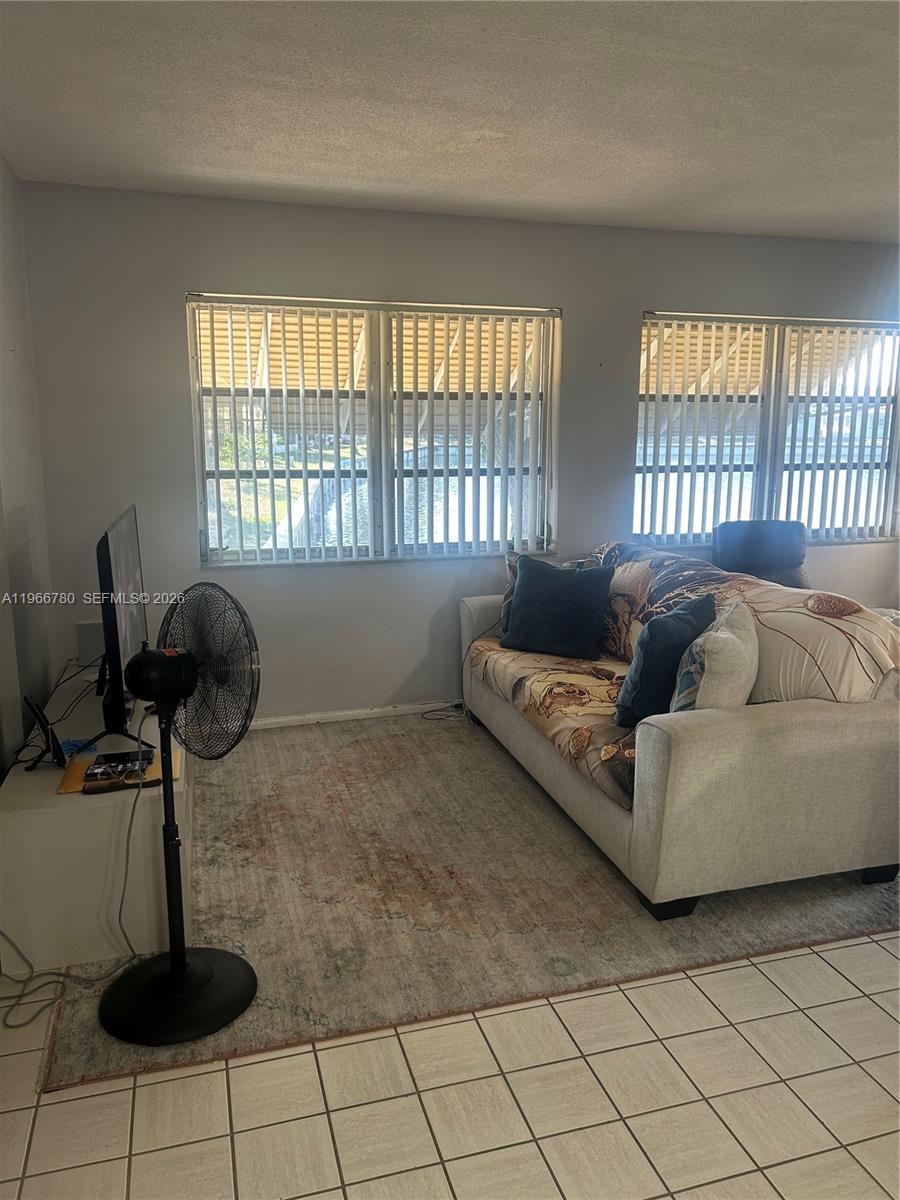 MAINLANDS OF TAMARAC LAKE - Residential