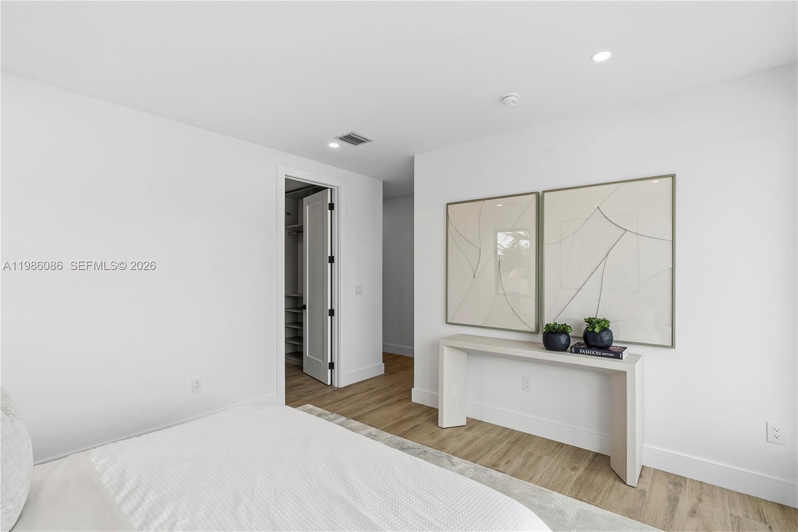 SOUTH BAY ESTATES - Residential