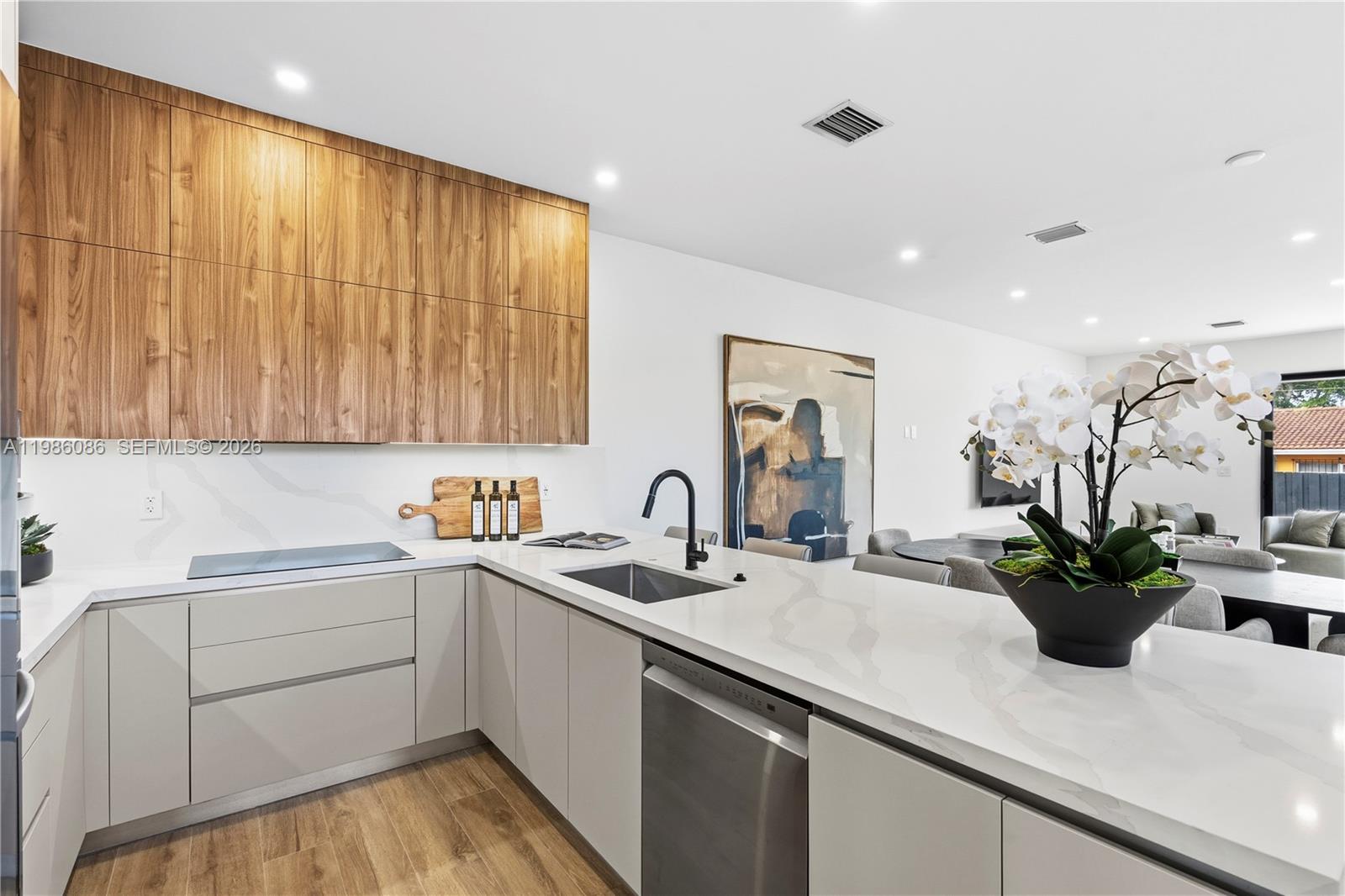 SOUTH BAY ESTATES - Residential