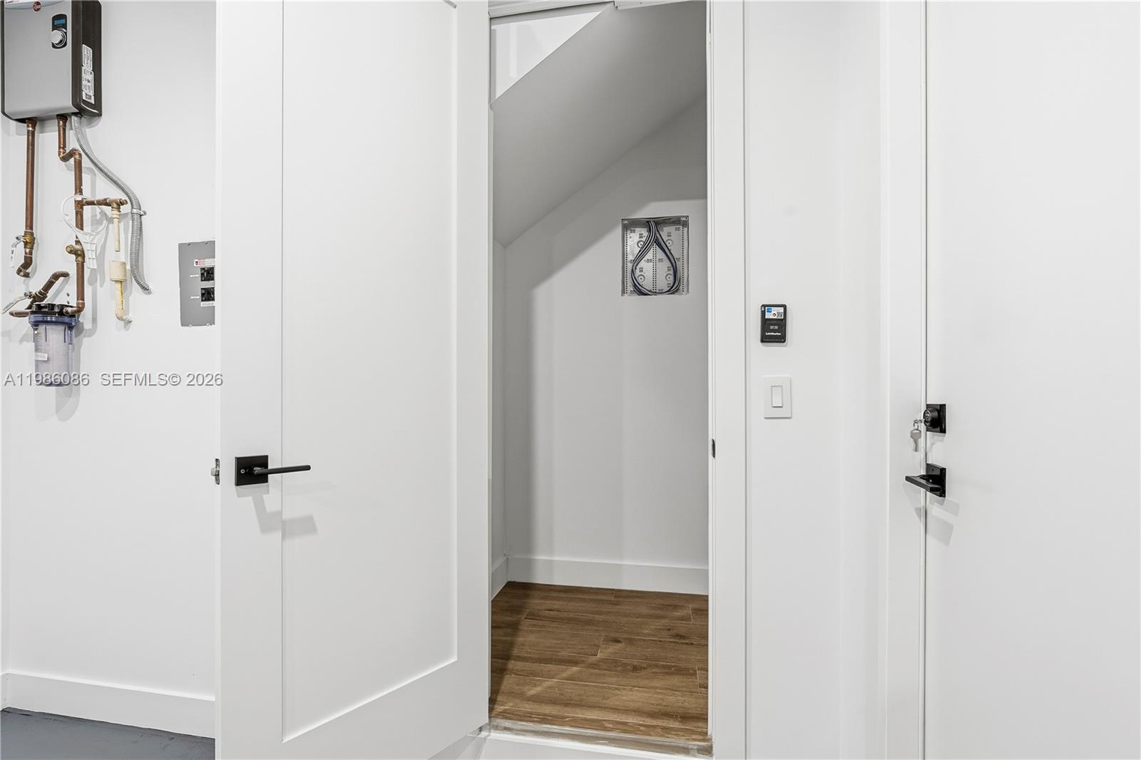 SOUTH BAY ESTATES - Residential