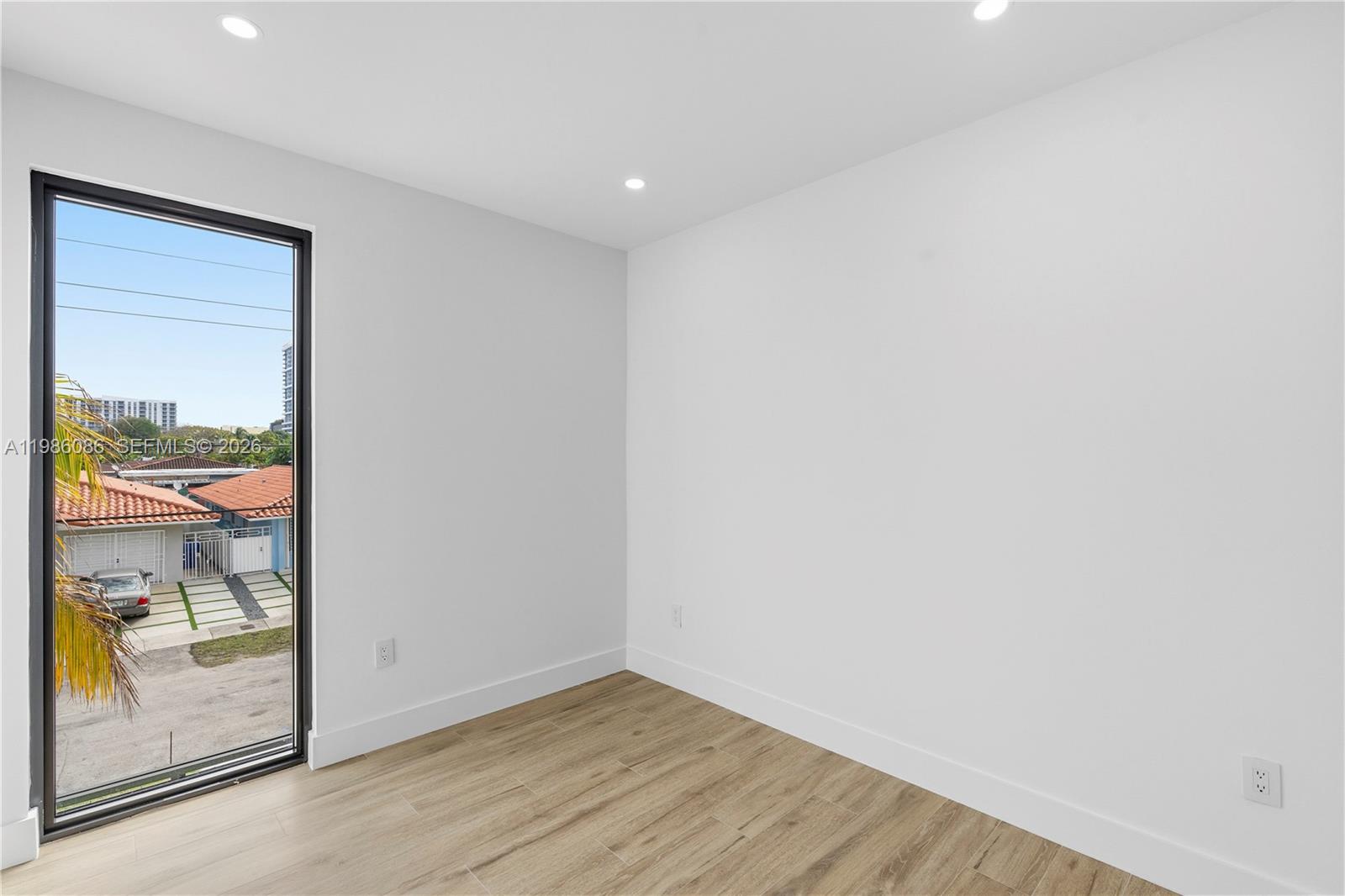 SOUTH BAY ESTATES - Residential