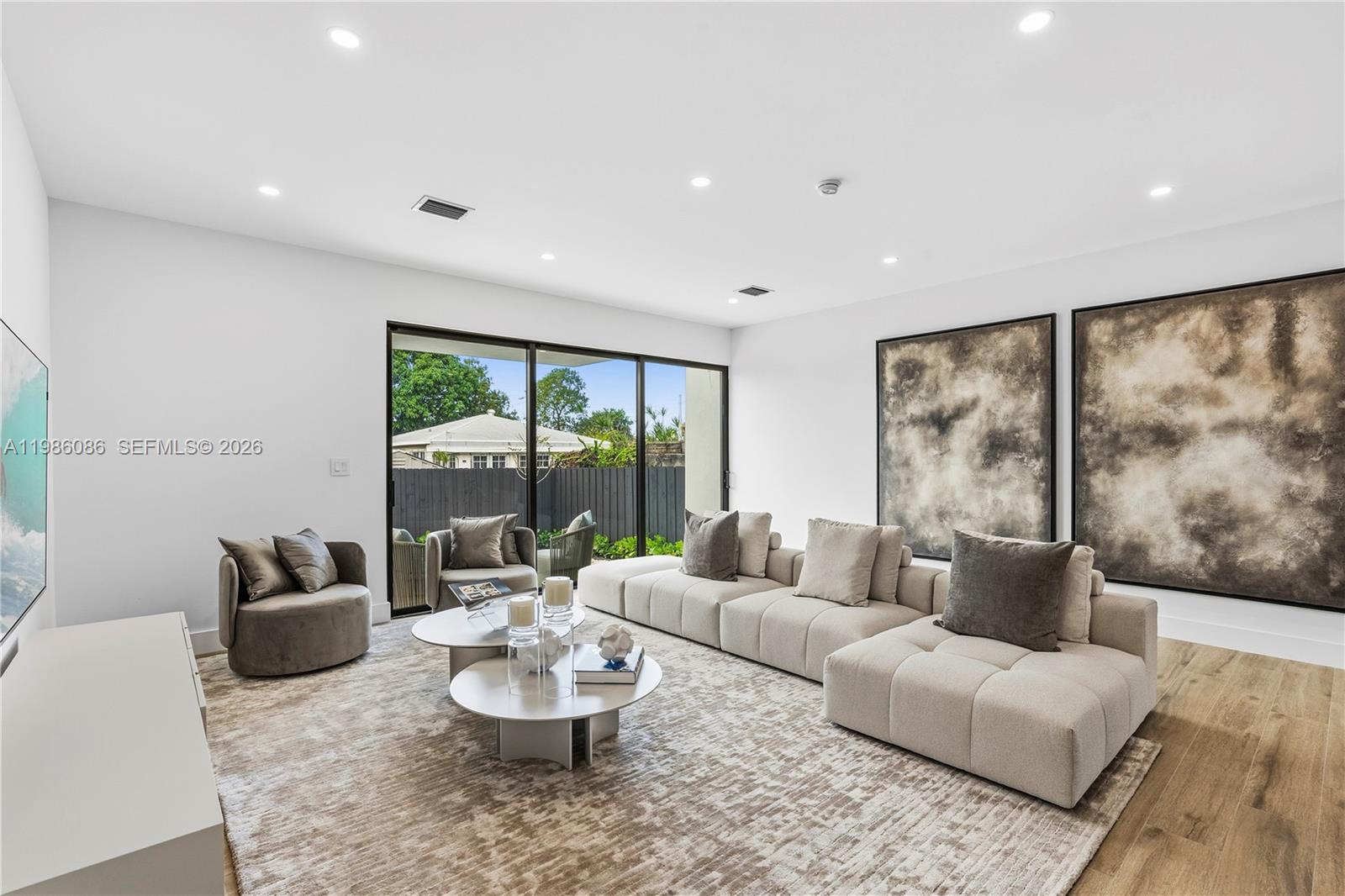 SOUTH BAY ESTATES - Residential