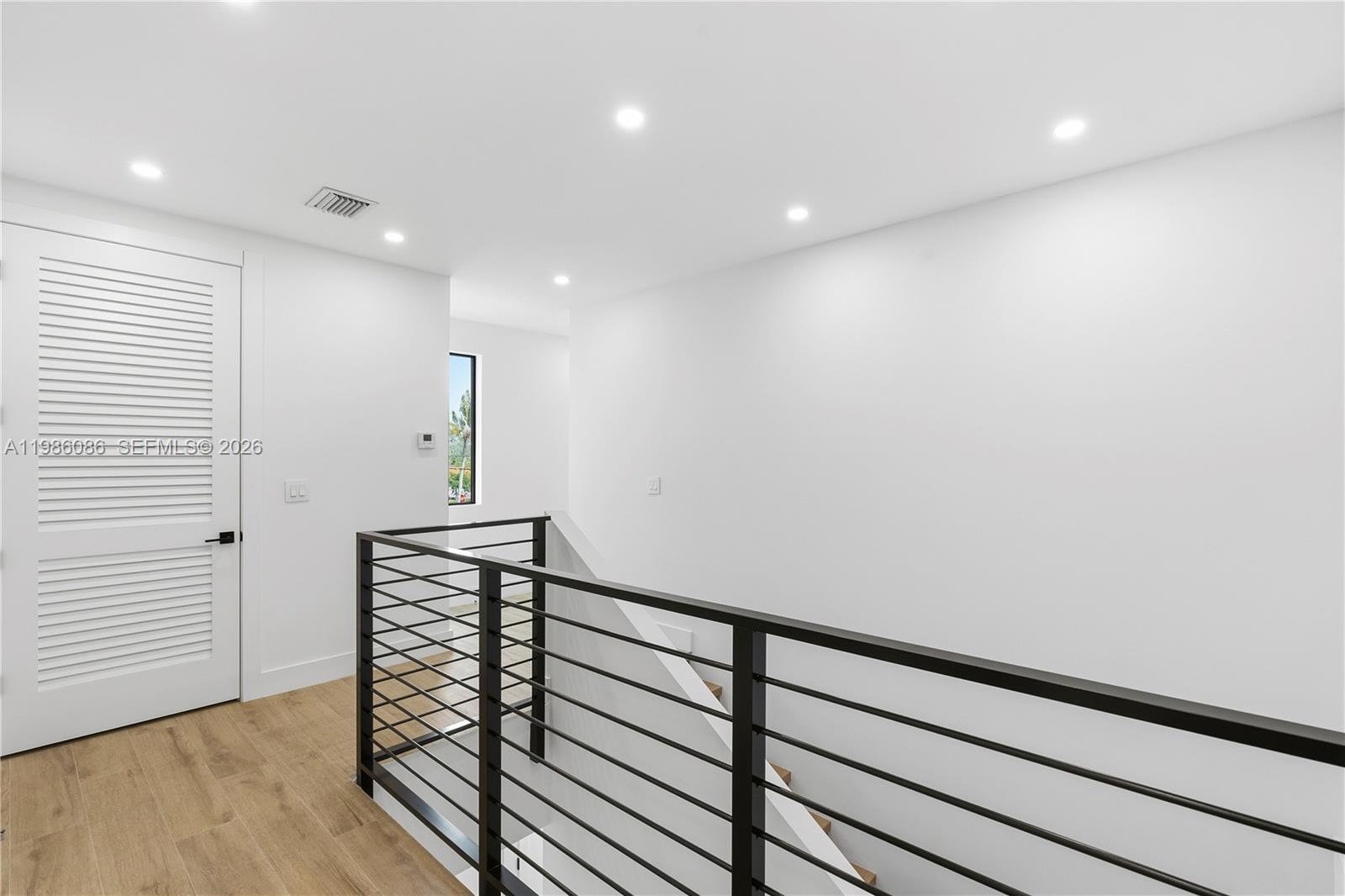 SOUTH BAY ESTATES - Residential