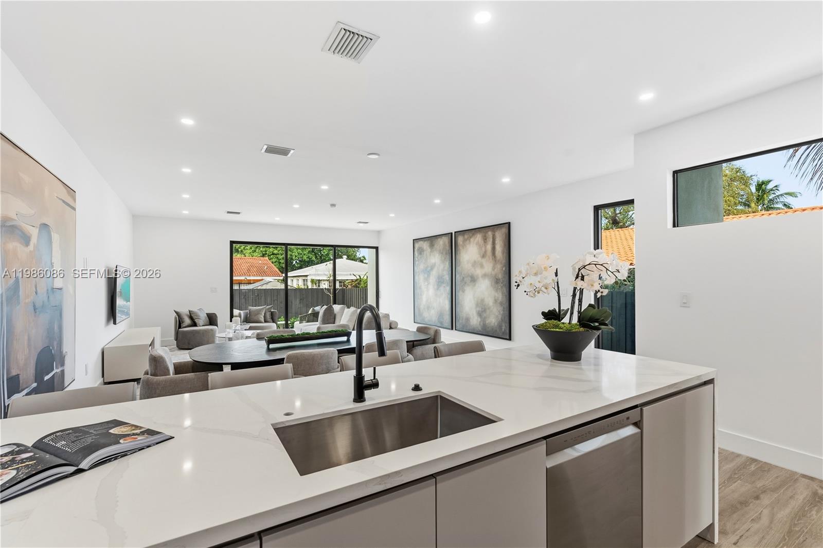 SOUTH BAY ESTATES - Residential