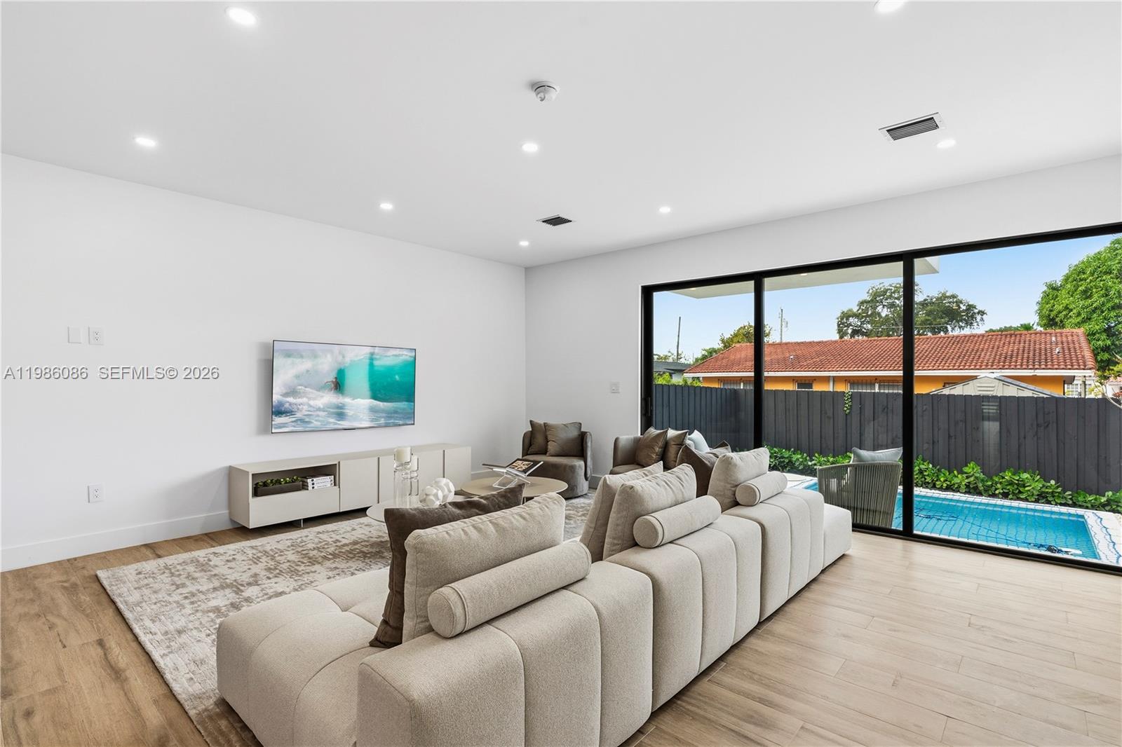 SOUTH BAY ESTATES - Residential