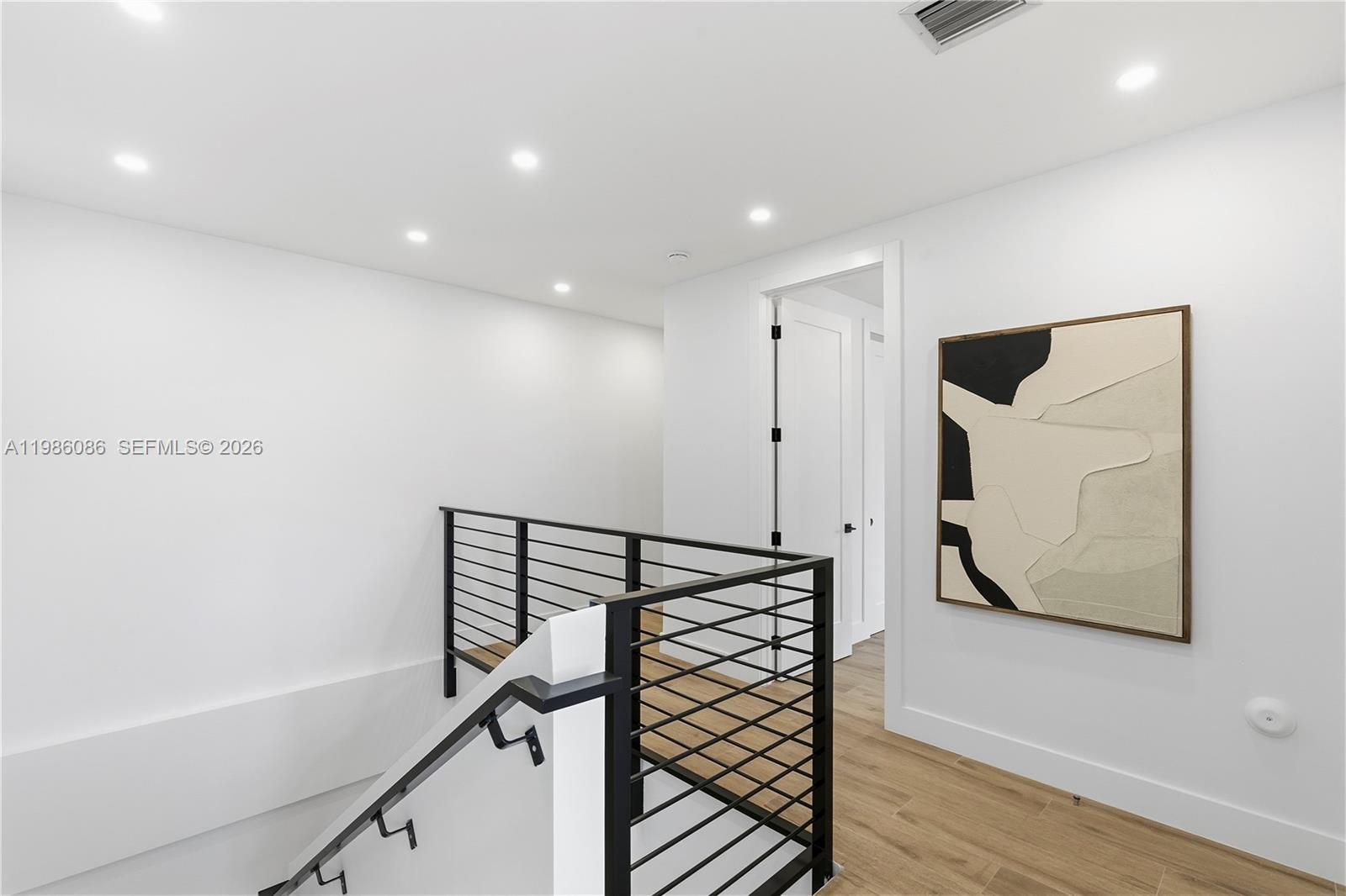 SOUTH BAY ESTATES - Residential