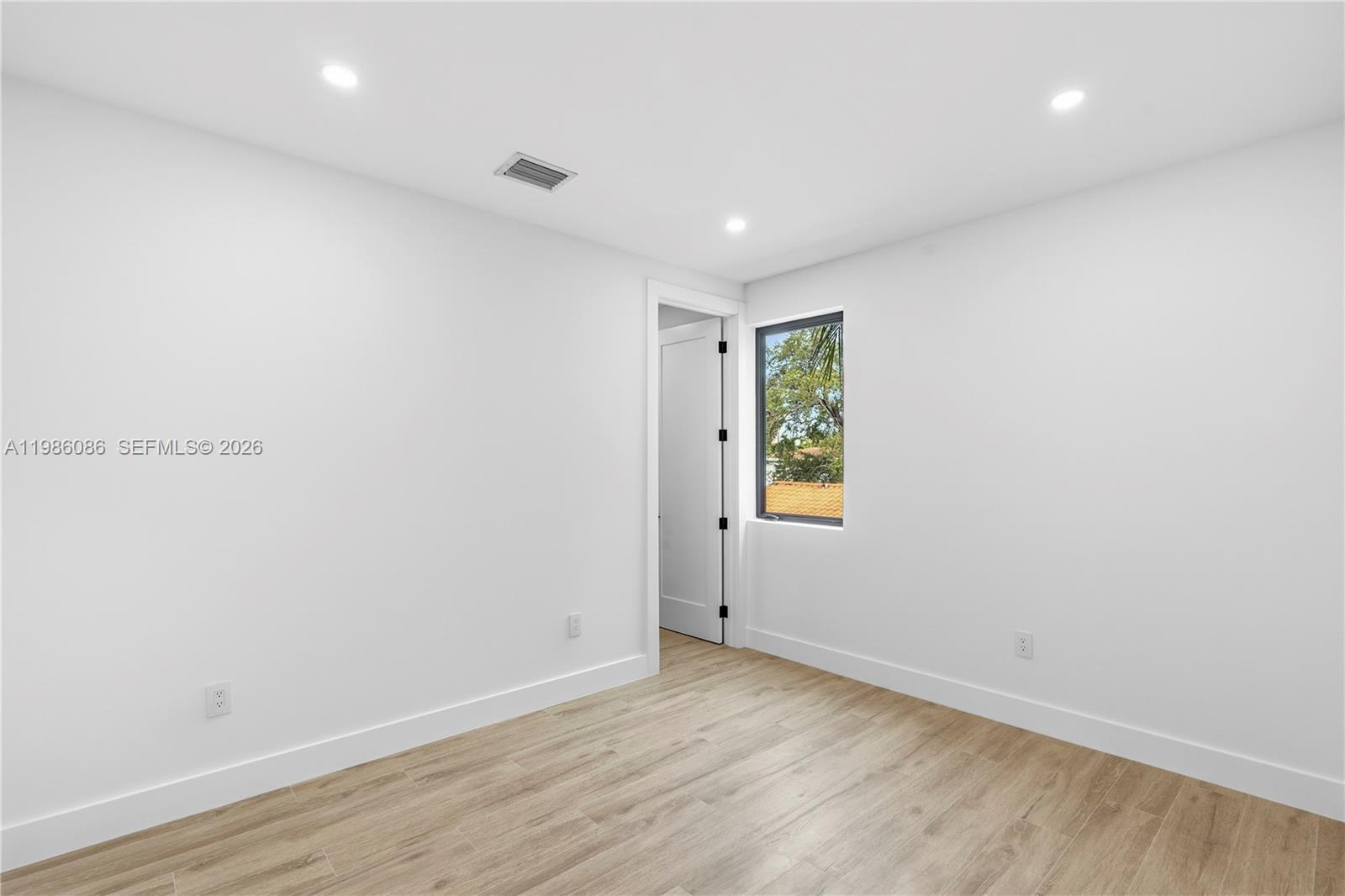 SOUTH BAY ESTATES - Residential