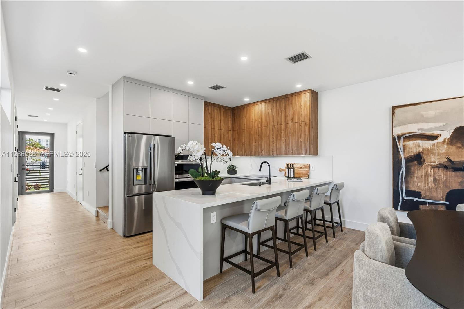 SOUTH BAY ESTATES - Residential