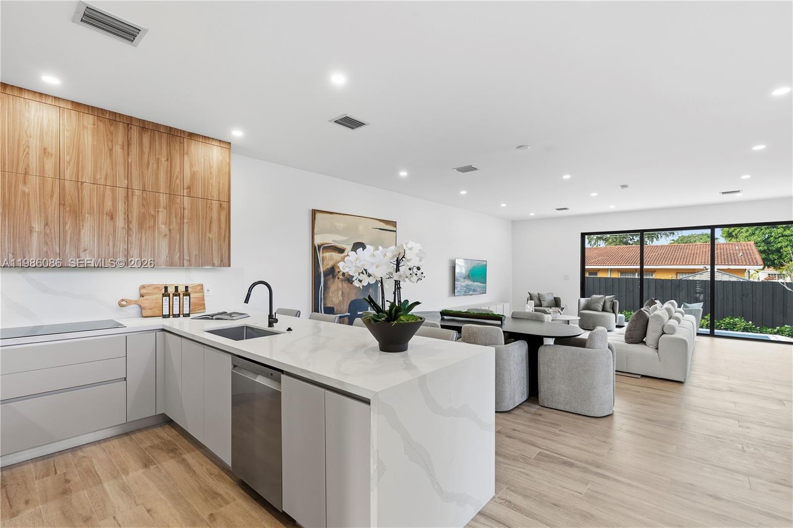 SOUTH BAY ESTATES - Residential