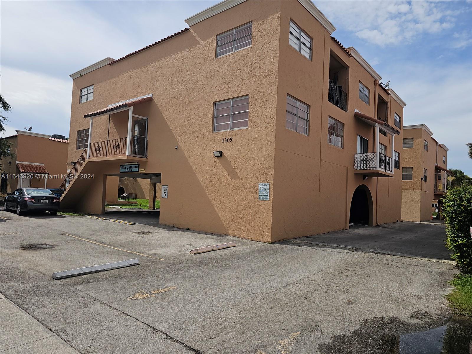 VILLA CATALINA CONDO - Residential