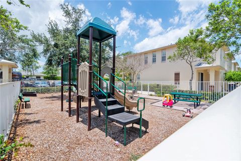 Townhouse in Delray Beach FL 1020 Longport Cir Cir 45.jpg