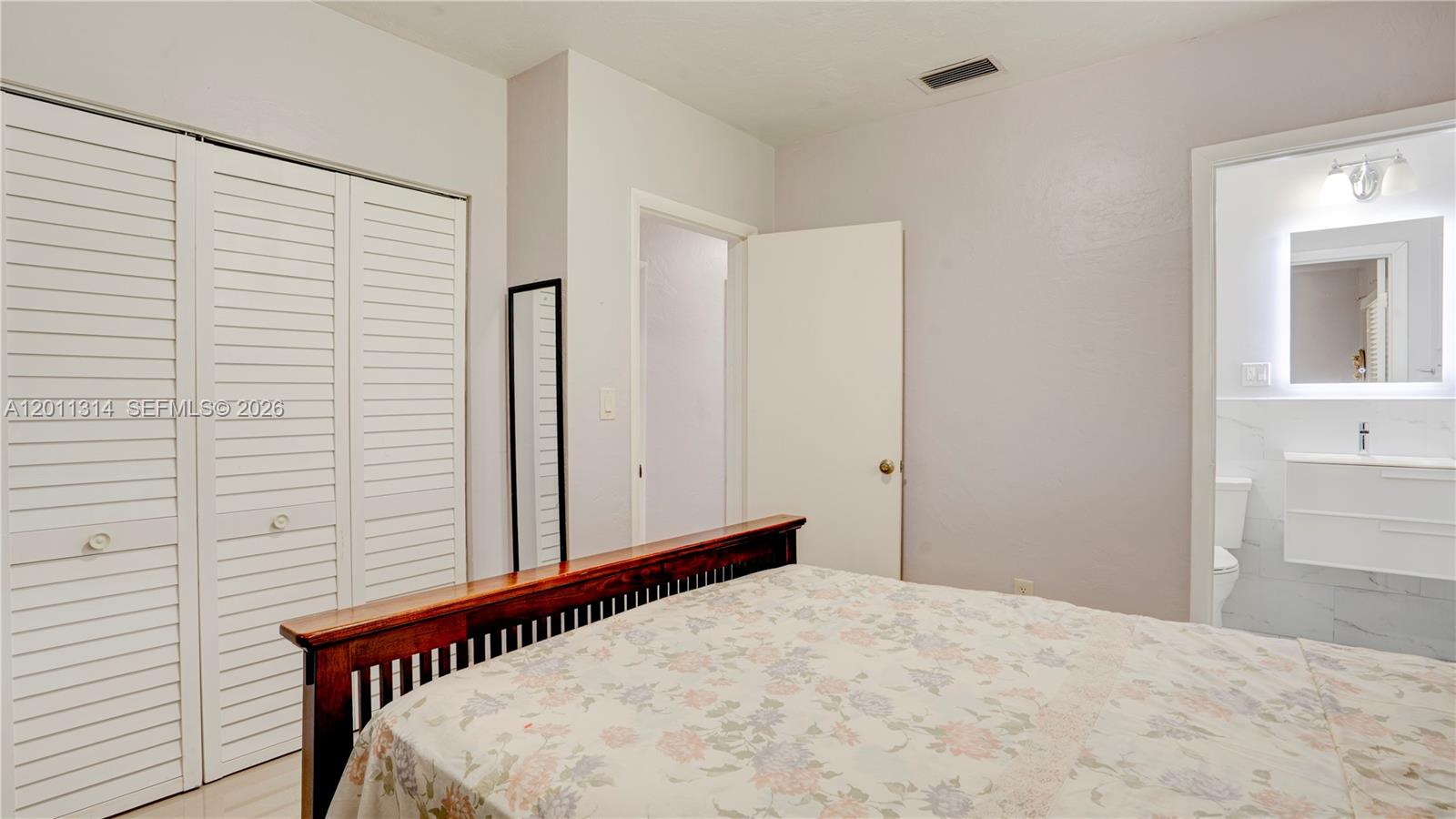 MIRACLE MANOR 3RD ADDN - Residential