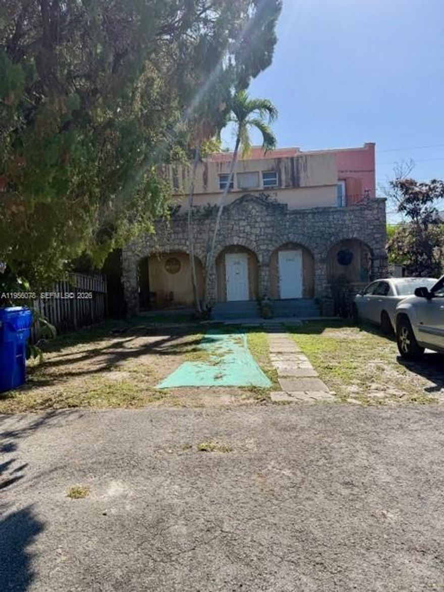 Duplex in Silver Bluff offering a great investment opportunity to either remodel or tear down and rebuild a high end style Duplex. Excellent location!