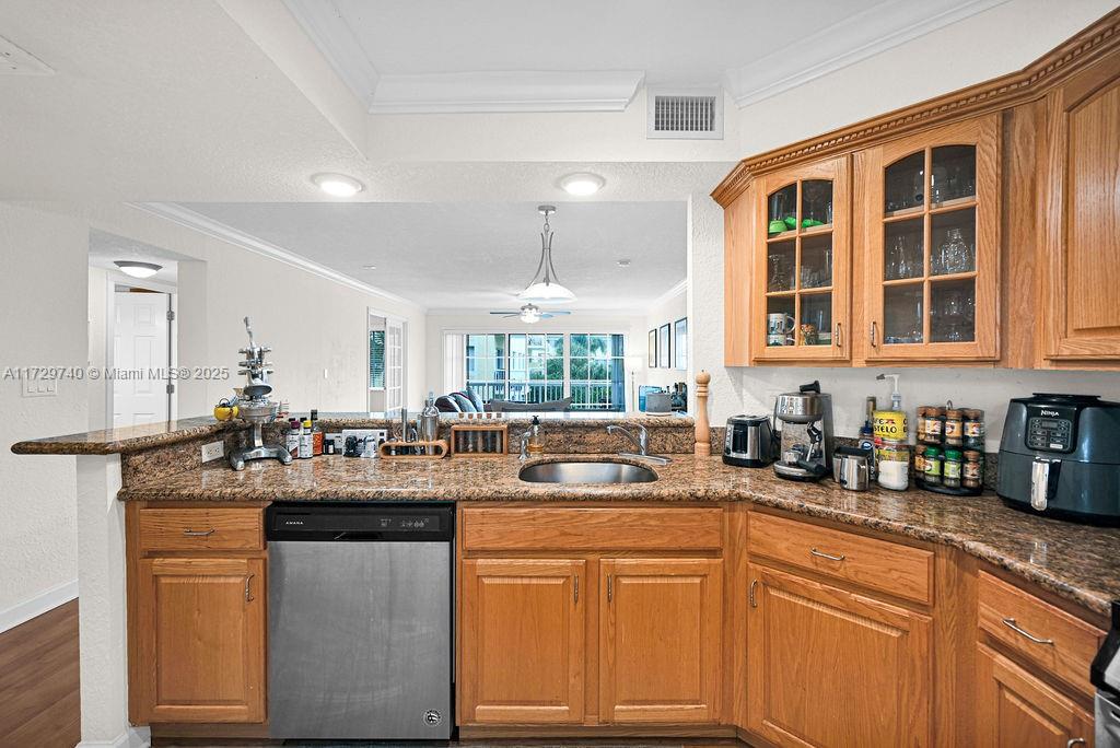 PINE CREST VILLAGE I AT - Residential