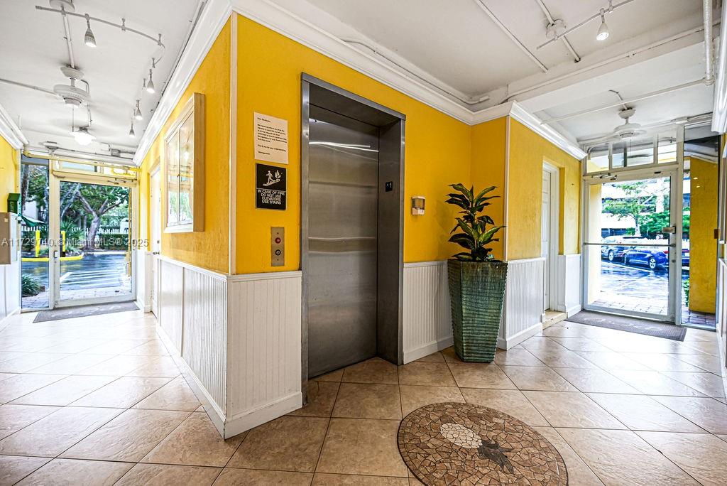 PINE CREST VILLAGE I AT - Residential