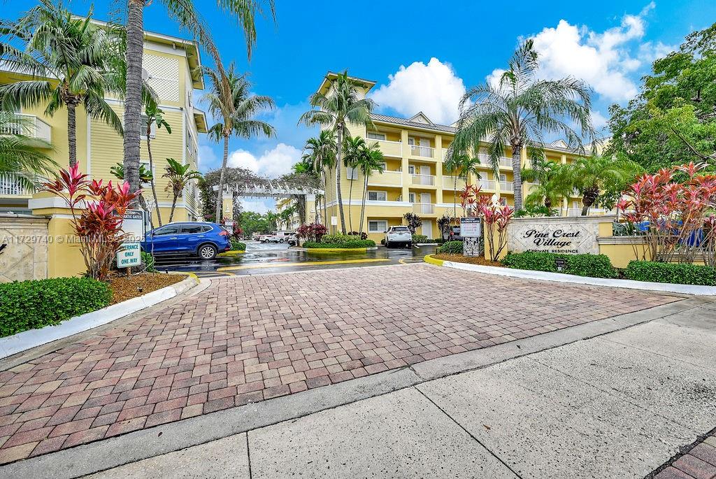 PINE CREST VILLAGE I AT - Residential