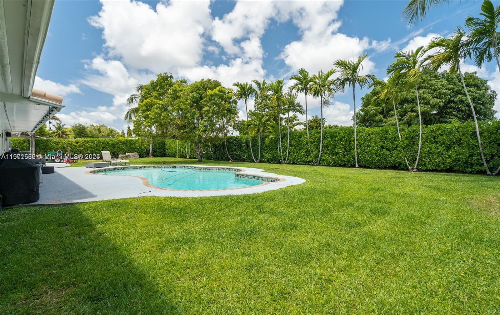 PINE SHORE SEC 1 - Residential Lease