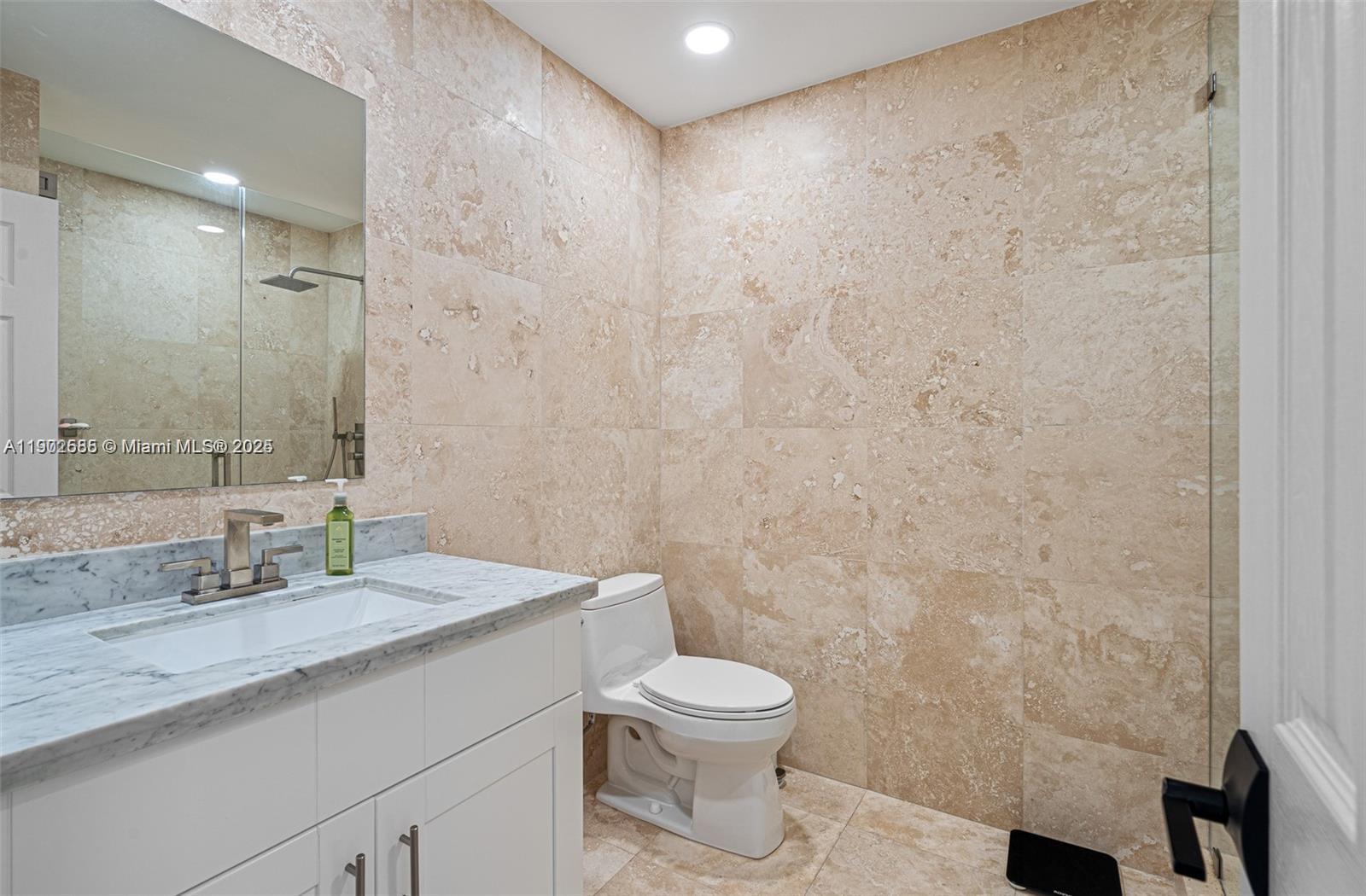 PINE SHORE SEC 1 - Residential Lease