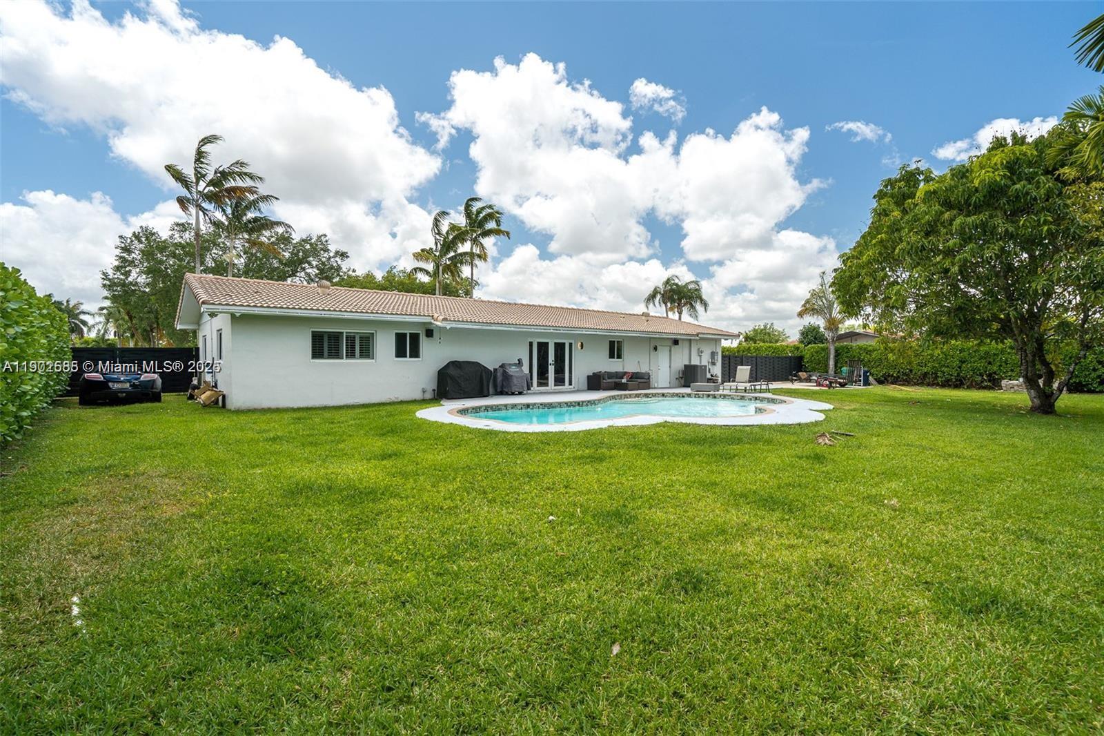 PINE SHORE SEC 1 - Residential Lease