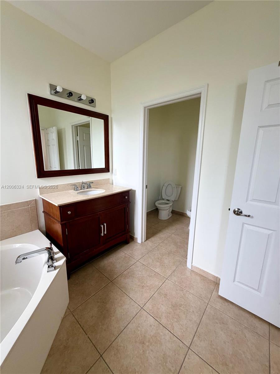 RESERVE AT DORAL EAST - Residential Lease