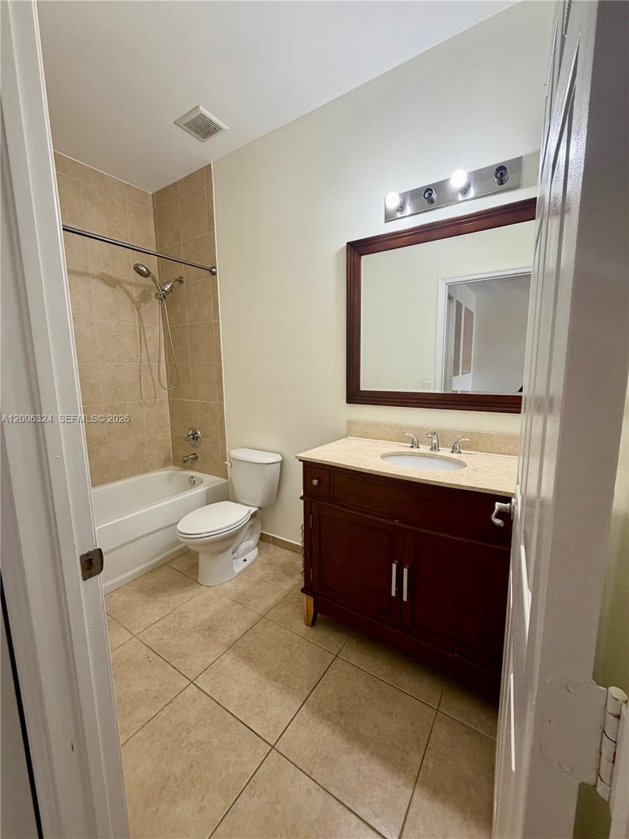 RESERVE AT DORAL EAST - Residential Lease