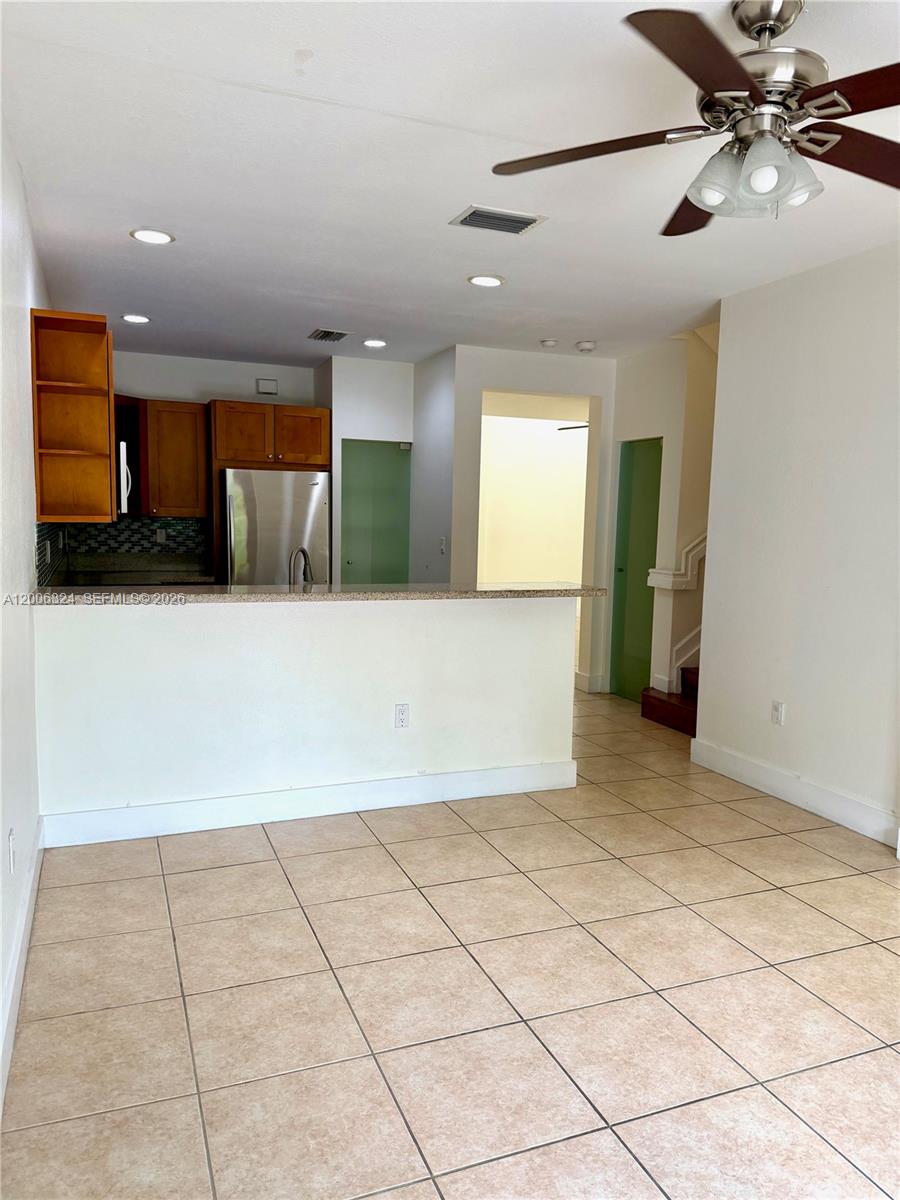 RESERVE AT DORAL EAST - Residential Lease