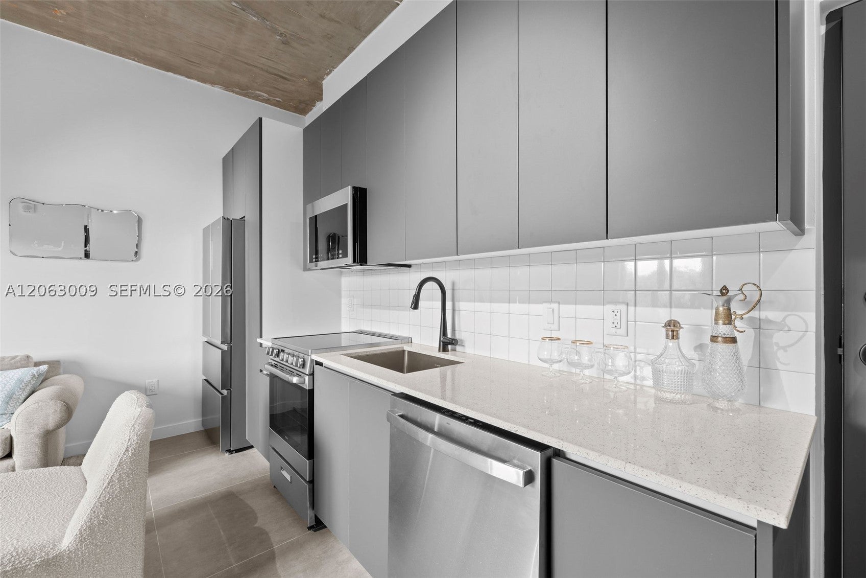 315 NW 32 ST 303