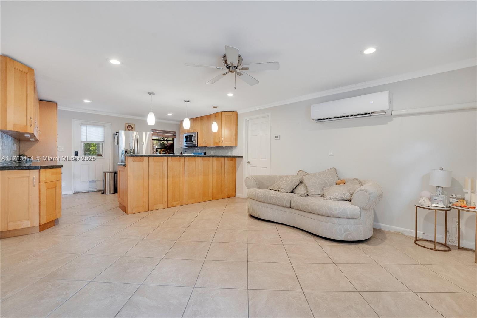1663 SW 28th Ave