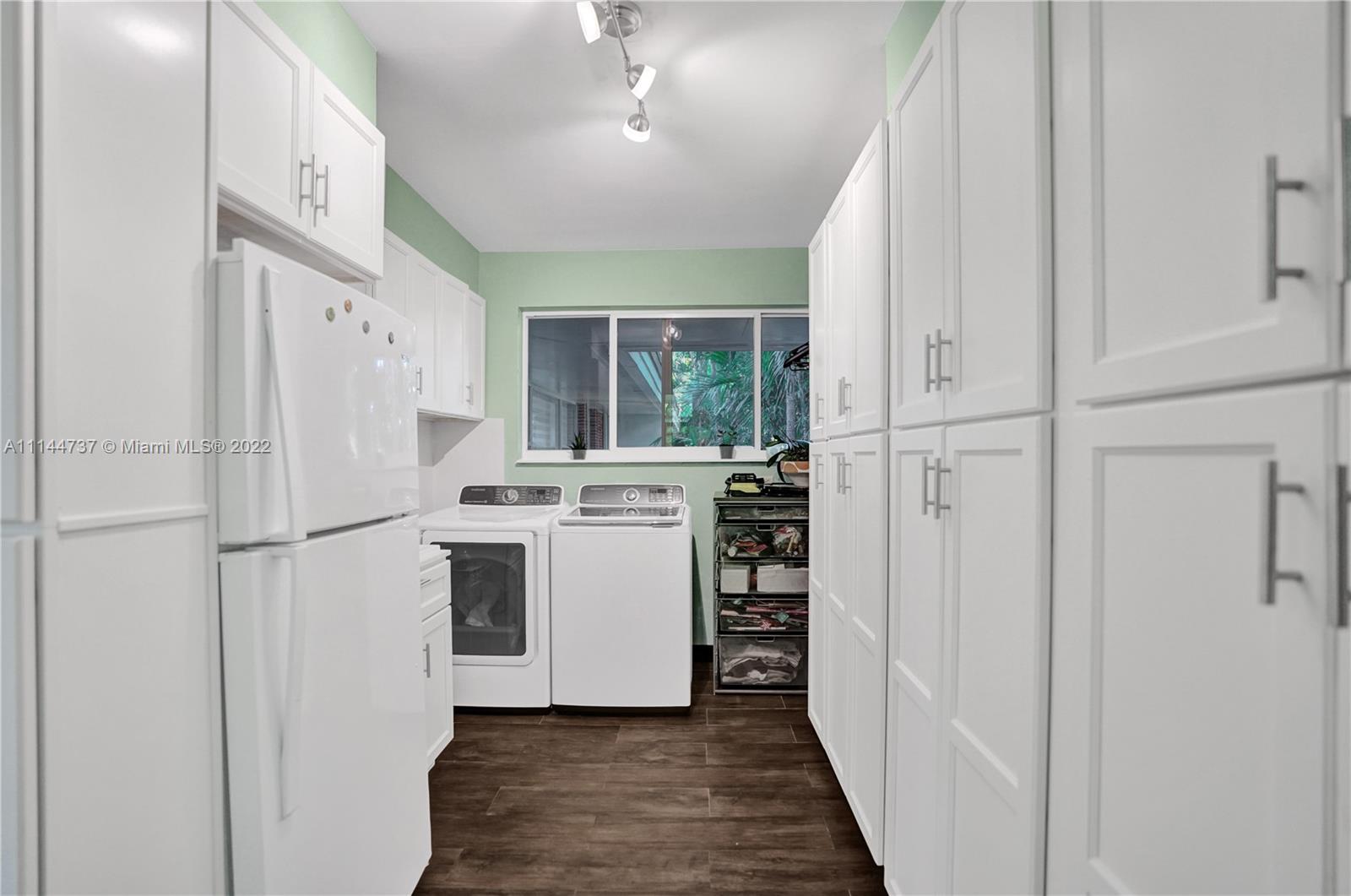 GORDON TR - Residential