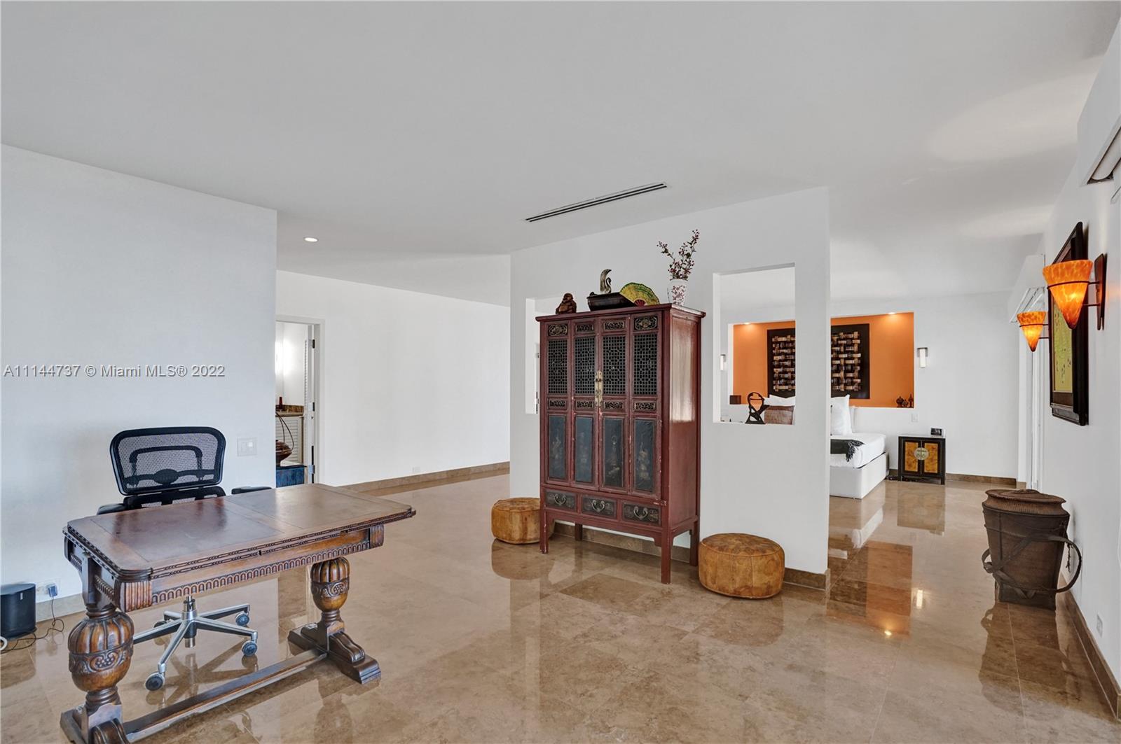 GORDON TR - Residential