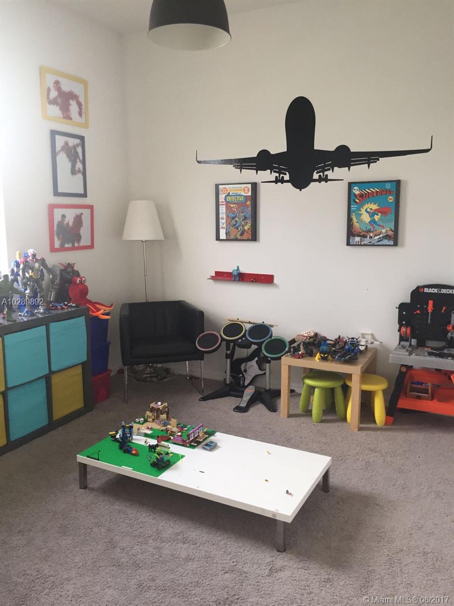 CHAMPION LAKES - Residential Lease