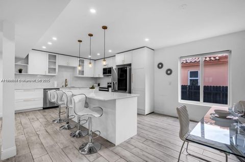 420 NE 90th St N/A El Portal FL 33138