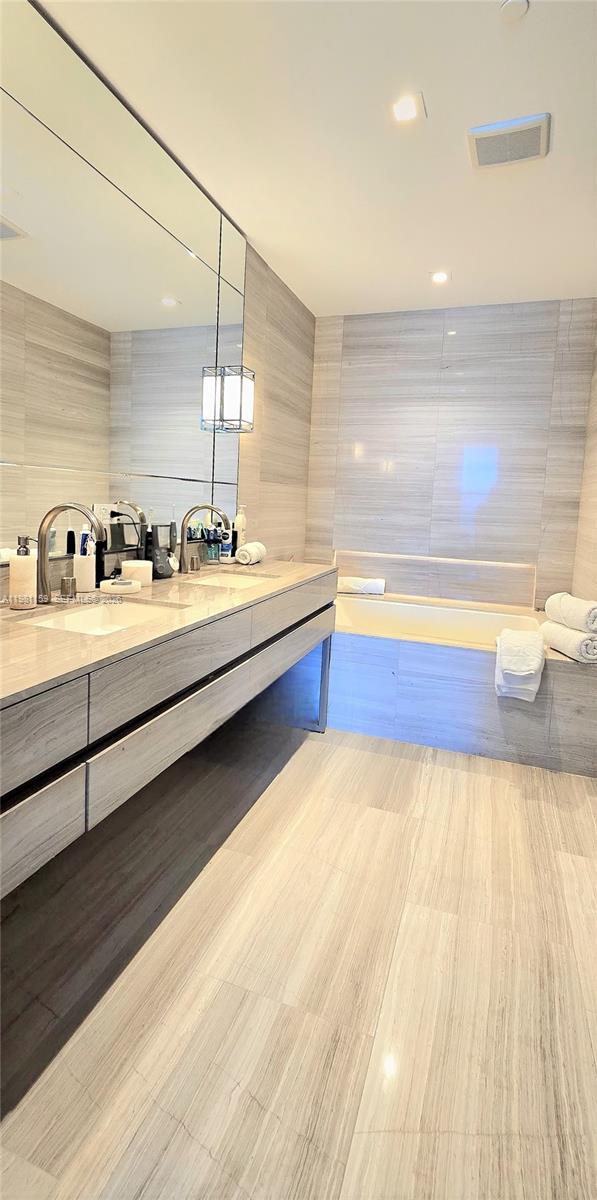 18975 COLLINS CONDO - Residential