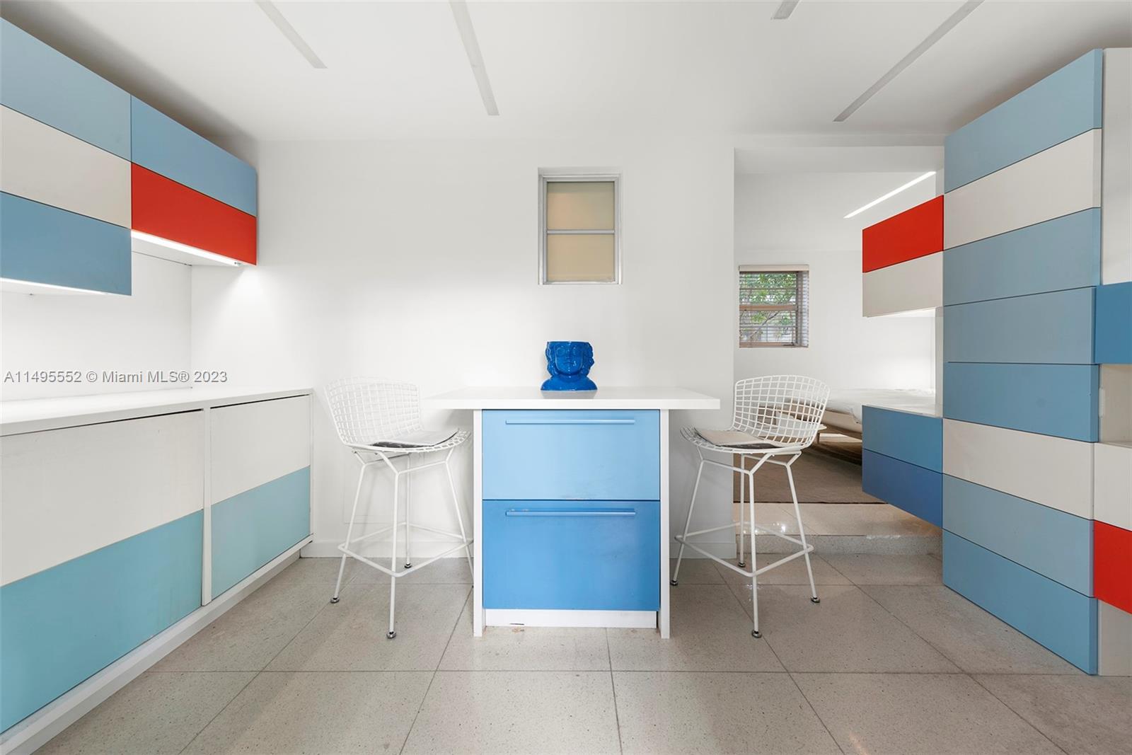 SAN MARINO ISLAND - Residential