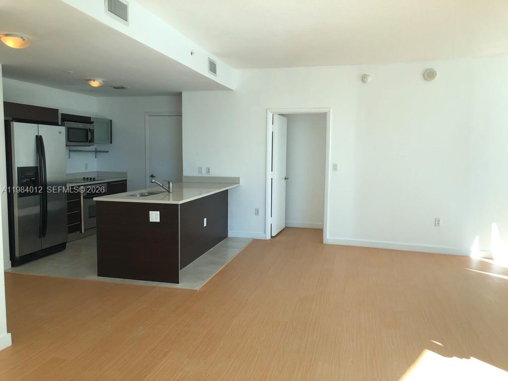 1900 N Bayshore Dr 1619