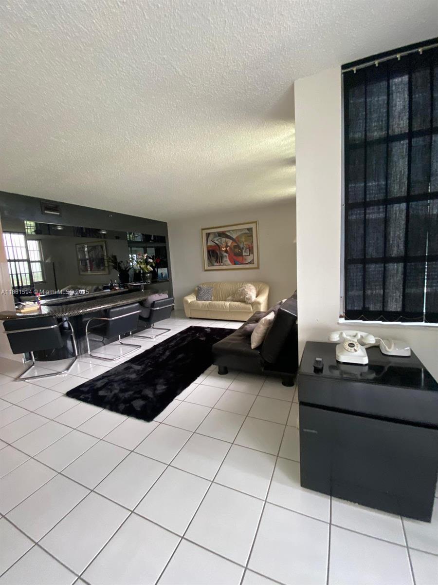 NO 114 PALM-AIRE COUNTRY - Residential Lease