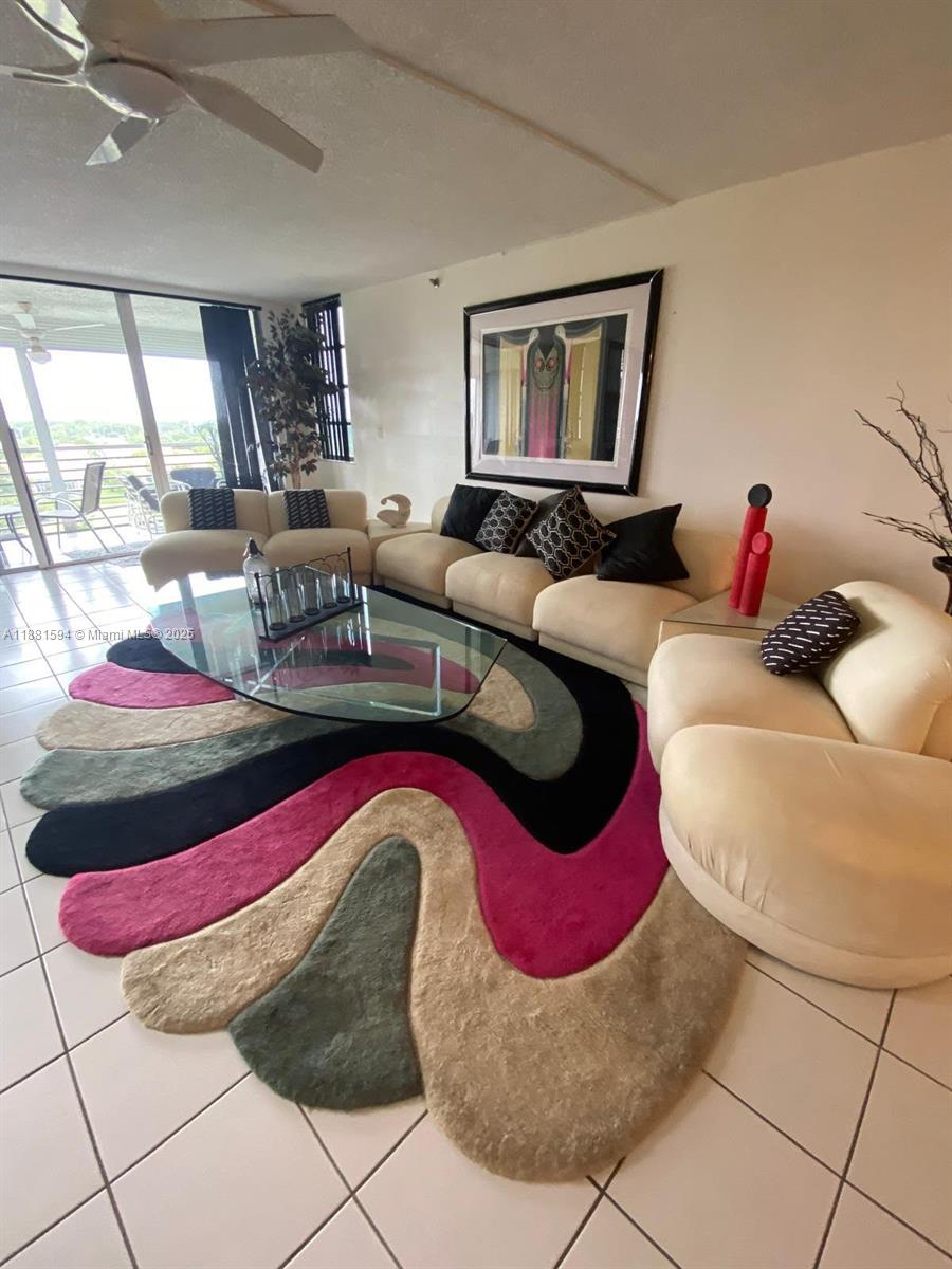 NO 114 PALM-AIRE COUNTRY - Residential Lease