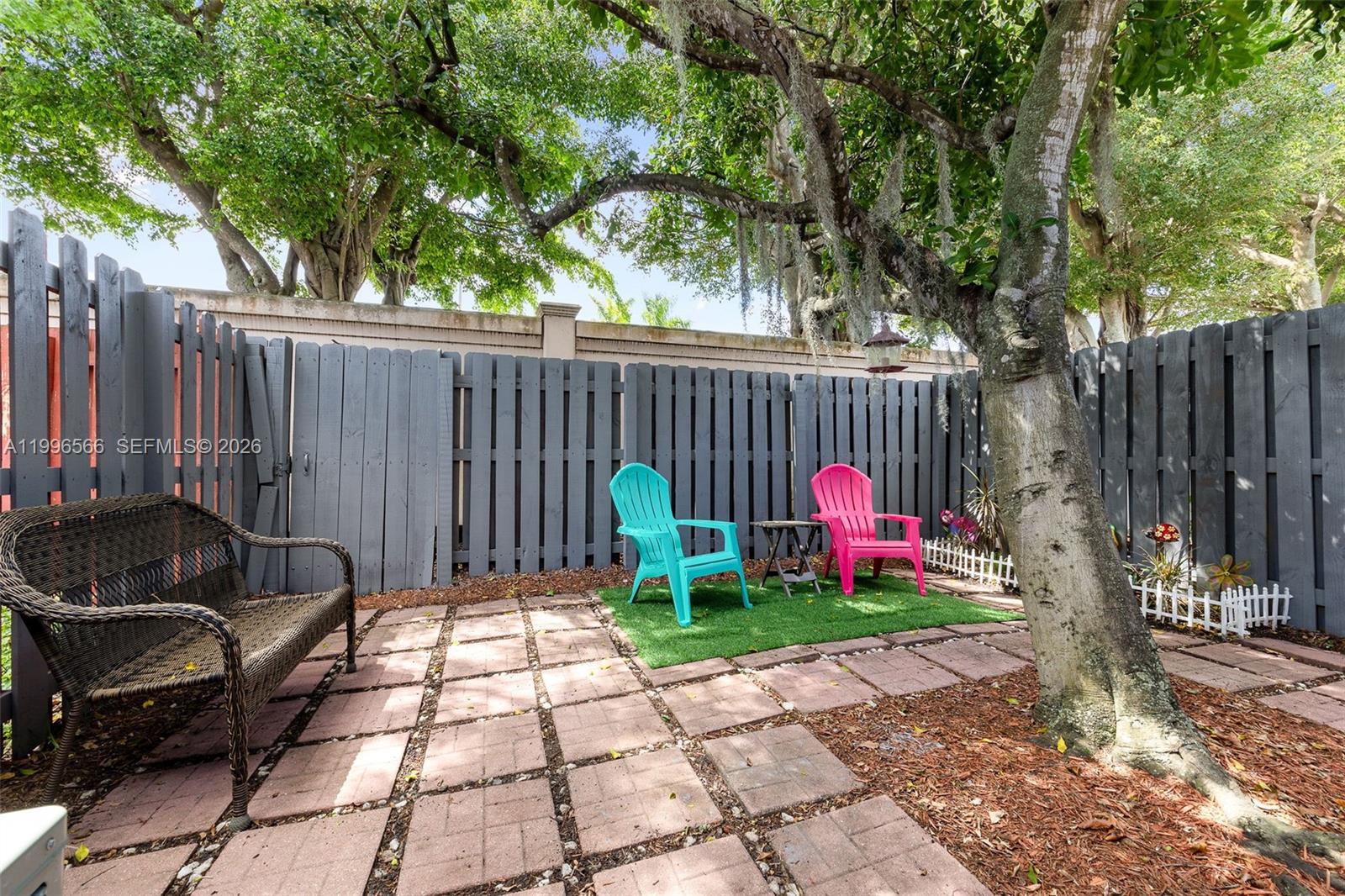 PEMBROKE POINTE SEC ONE - Residential