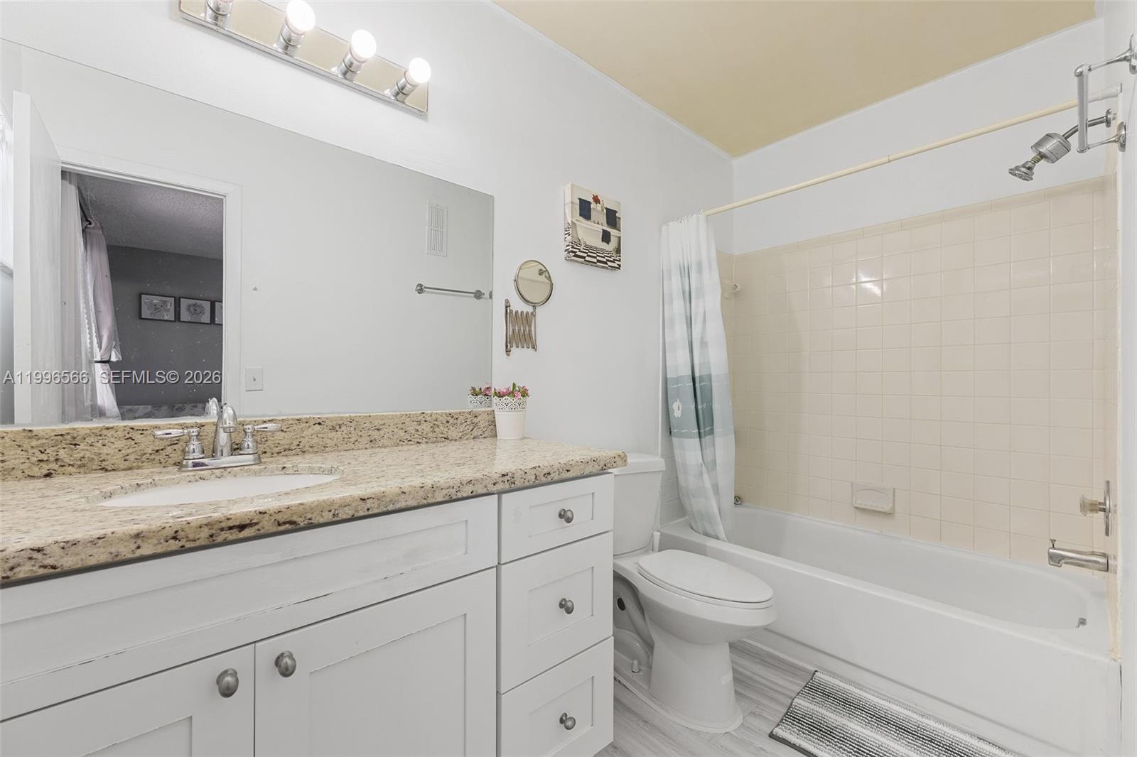 PEMBROKE POINTE SEC ONE - Residential