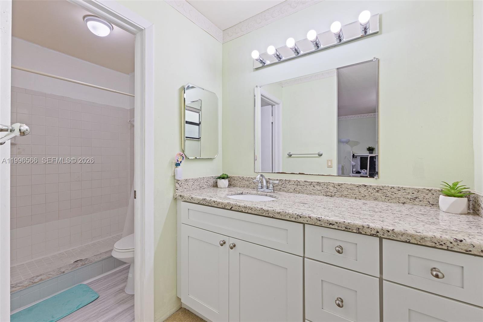 PEMBROKE POINTE SEC ONE - Residential