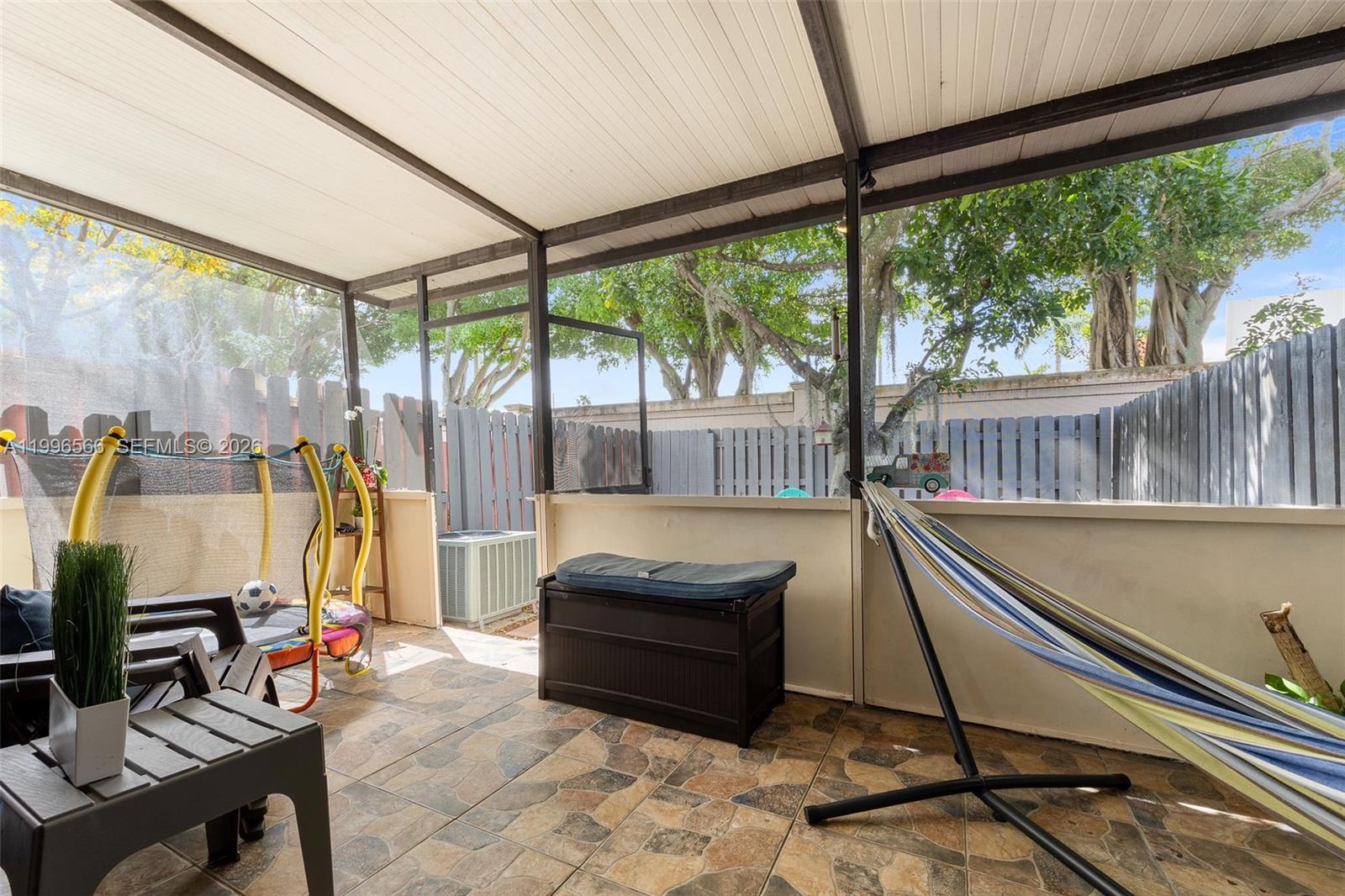 PEMBROKE POINTE SEC ONE - Residential